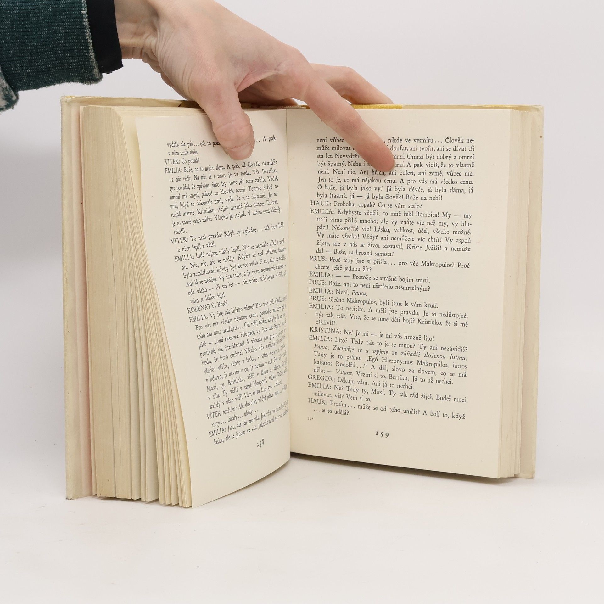 Karel Čapek Hry. Loupežník. R.U.R. Věc Makropulos. Bílá Nemoc. Matka