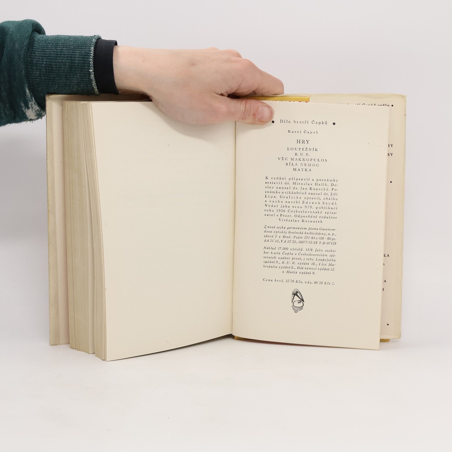 Karel Čapek Hry. Loupežník. R.U.R. Věc Makropulos. Bílá Nemoc. Matka