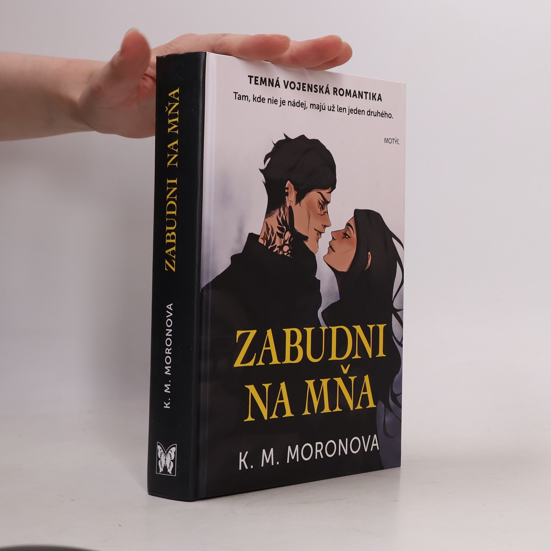 K M Moronova Zabudni na mňa