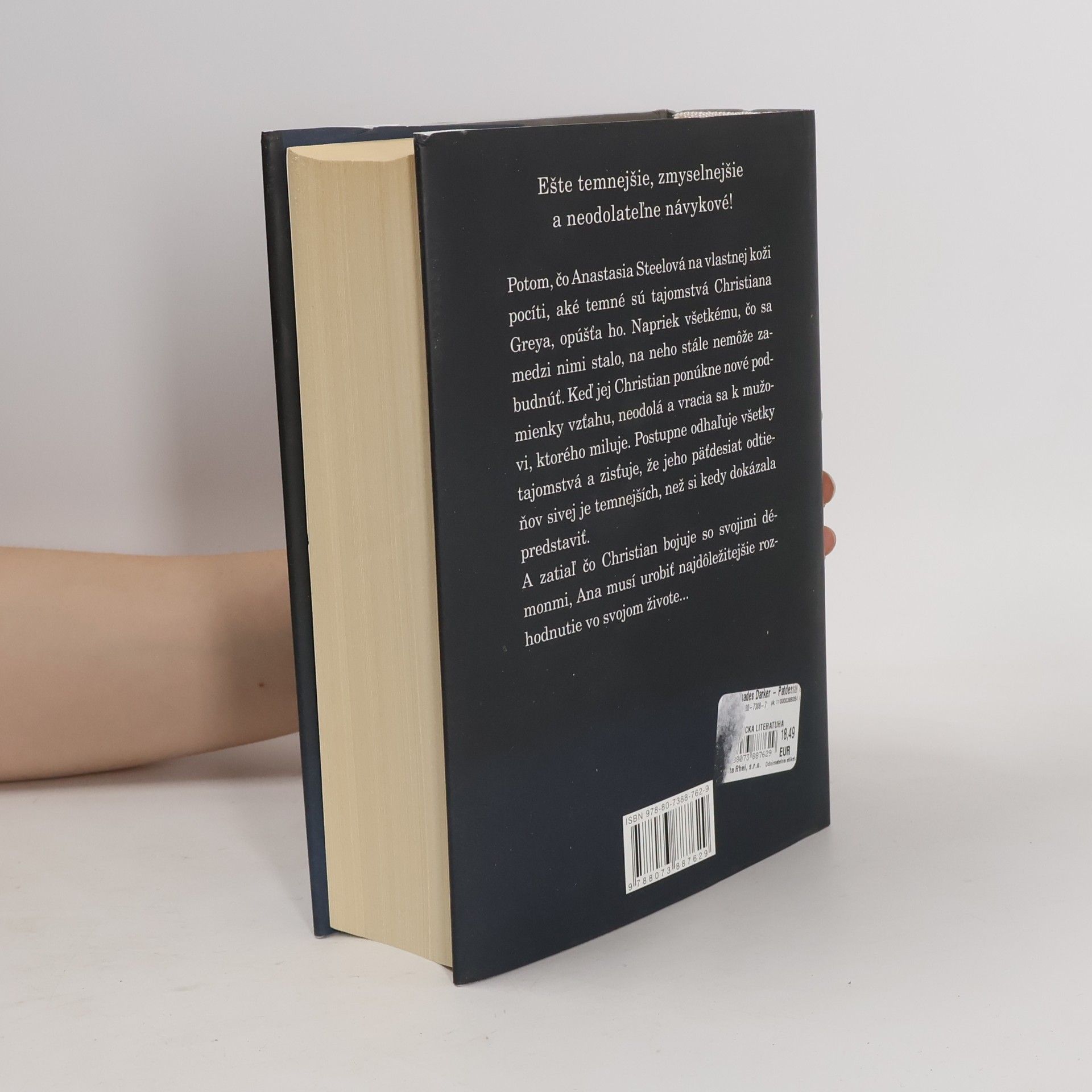 E. L. James Päťdesiat odtieňov temnoty
