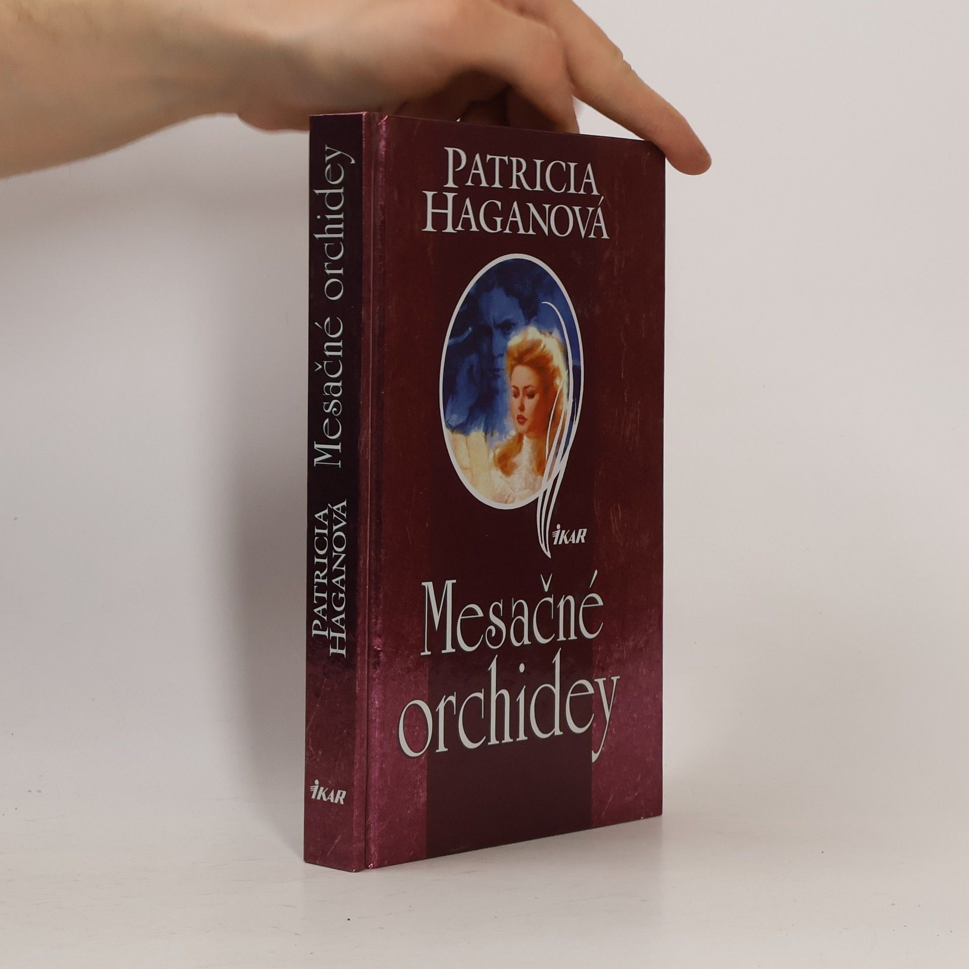 Patricia Hagan Mesačné orchidey