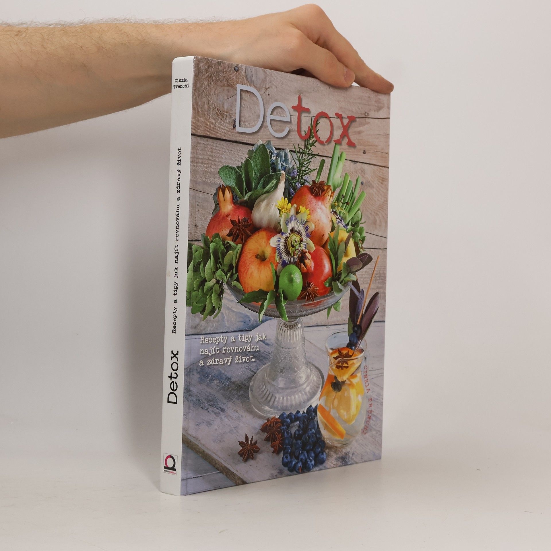 Běla Sýkorová Detox. Recepty a tipy, jak najít rovnováhu a zdravý život