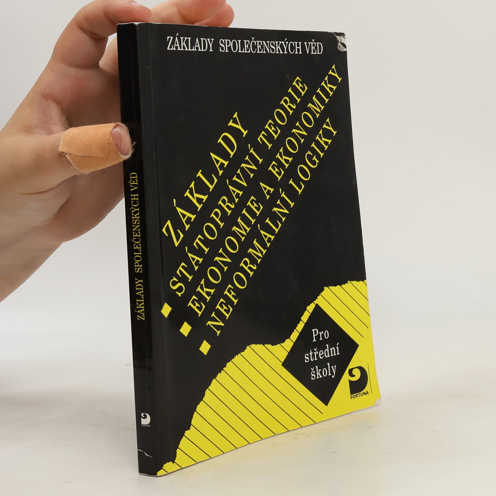 Základy státoprávní teorie, ekonomie a ekonomiky, neformální logiky