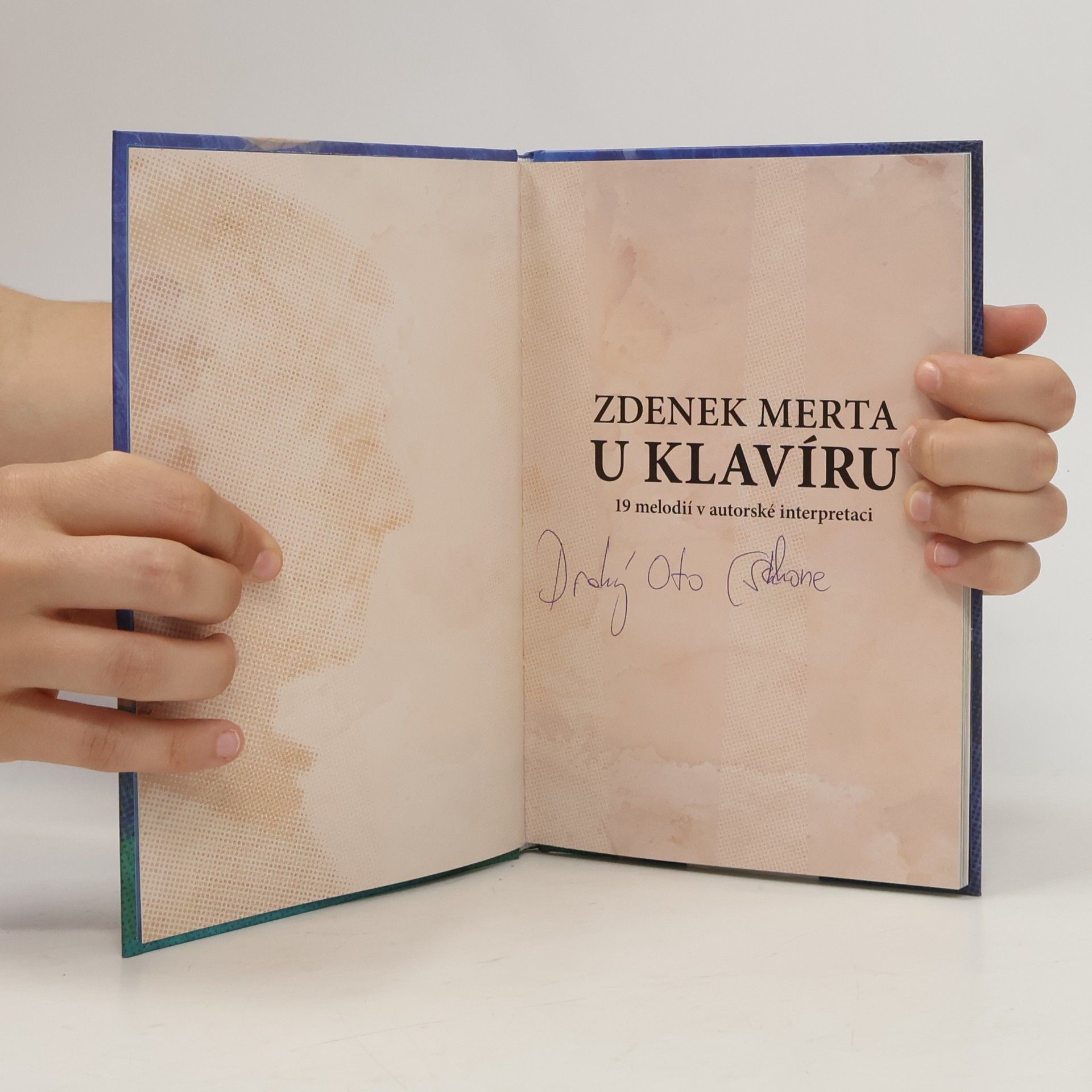 Zdenek Merta Zdenek Merta u klavíru : 19 melodií v autorské interpretaci U klavíru