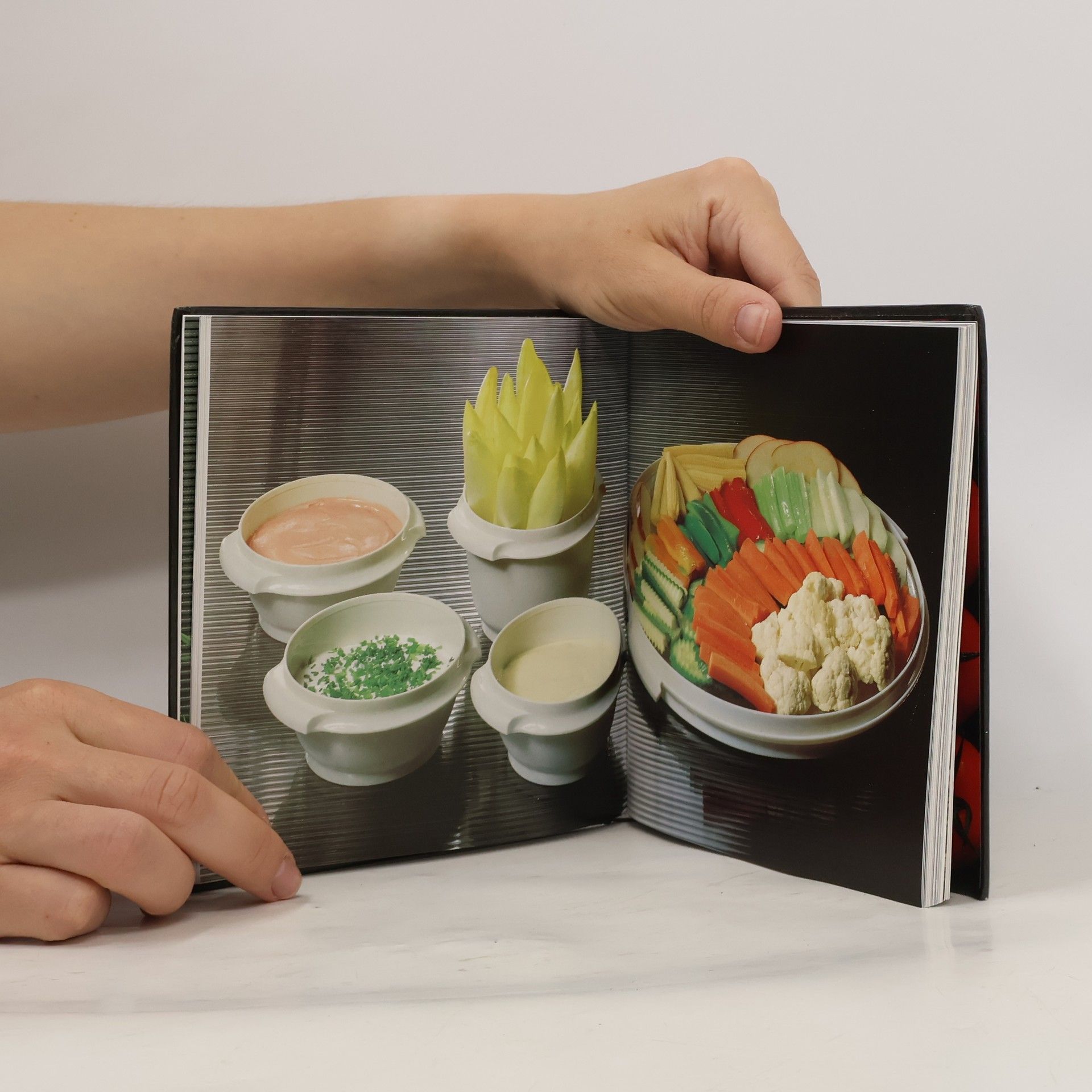 Kolektív autorov Feines Tupperware Salat-Buffet