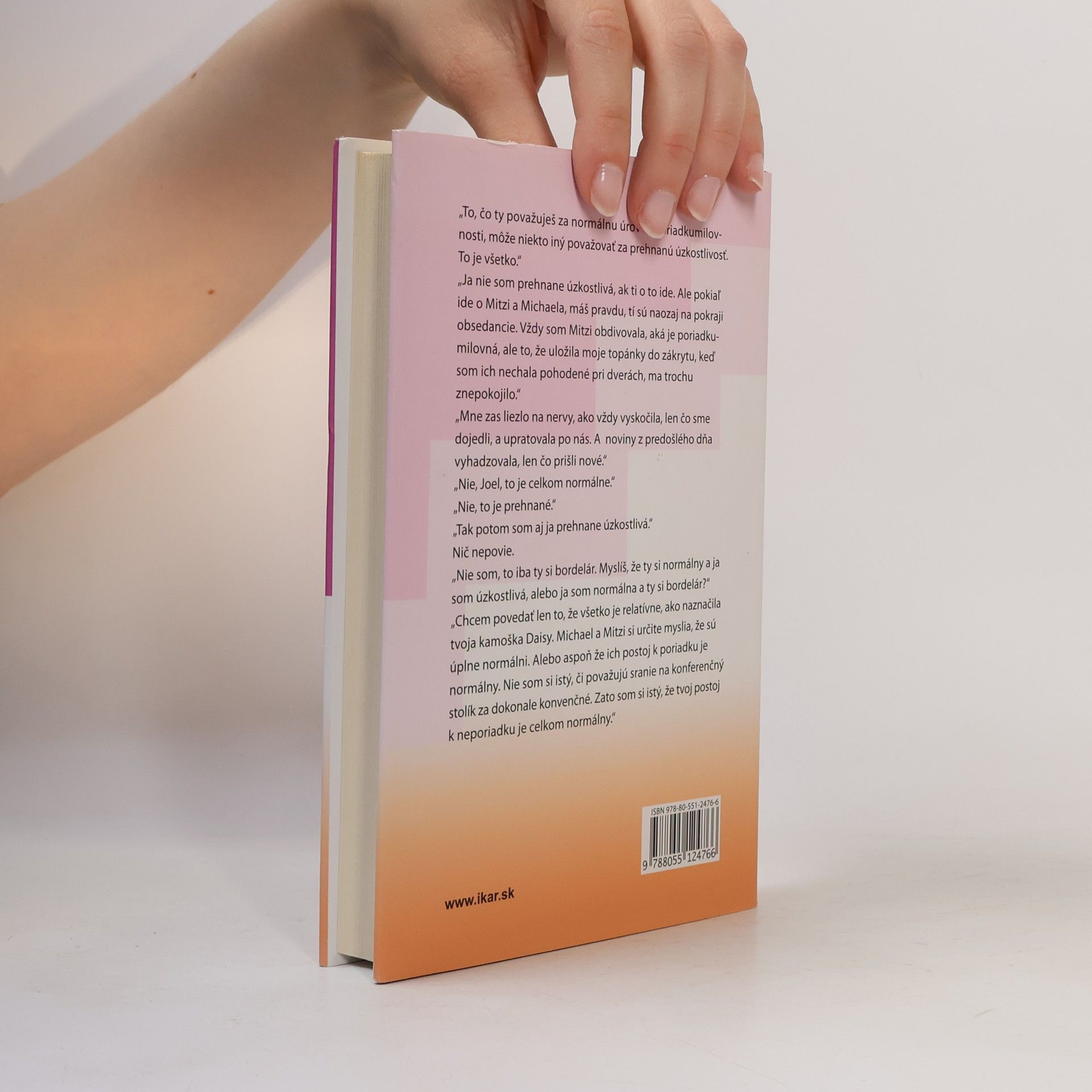 Christina Hopkinson A uprac ten bordel dolu pod schodmi!