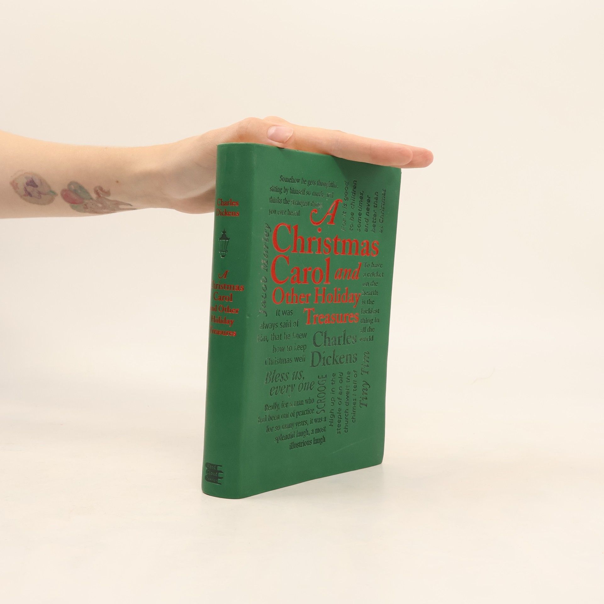 Charles Dickens Word Cloud Classics: A Christmas Carol: And Other Holiday Treasures