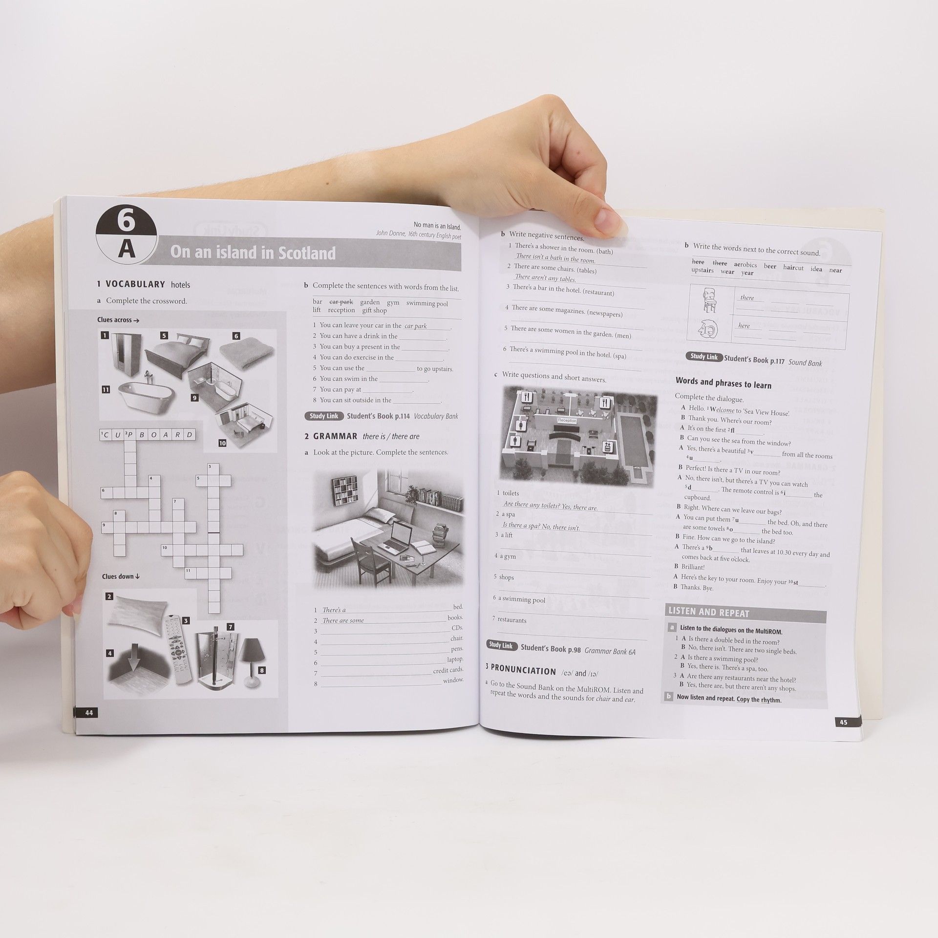 Jane Hudson New English file. Beginner. Workbook with key