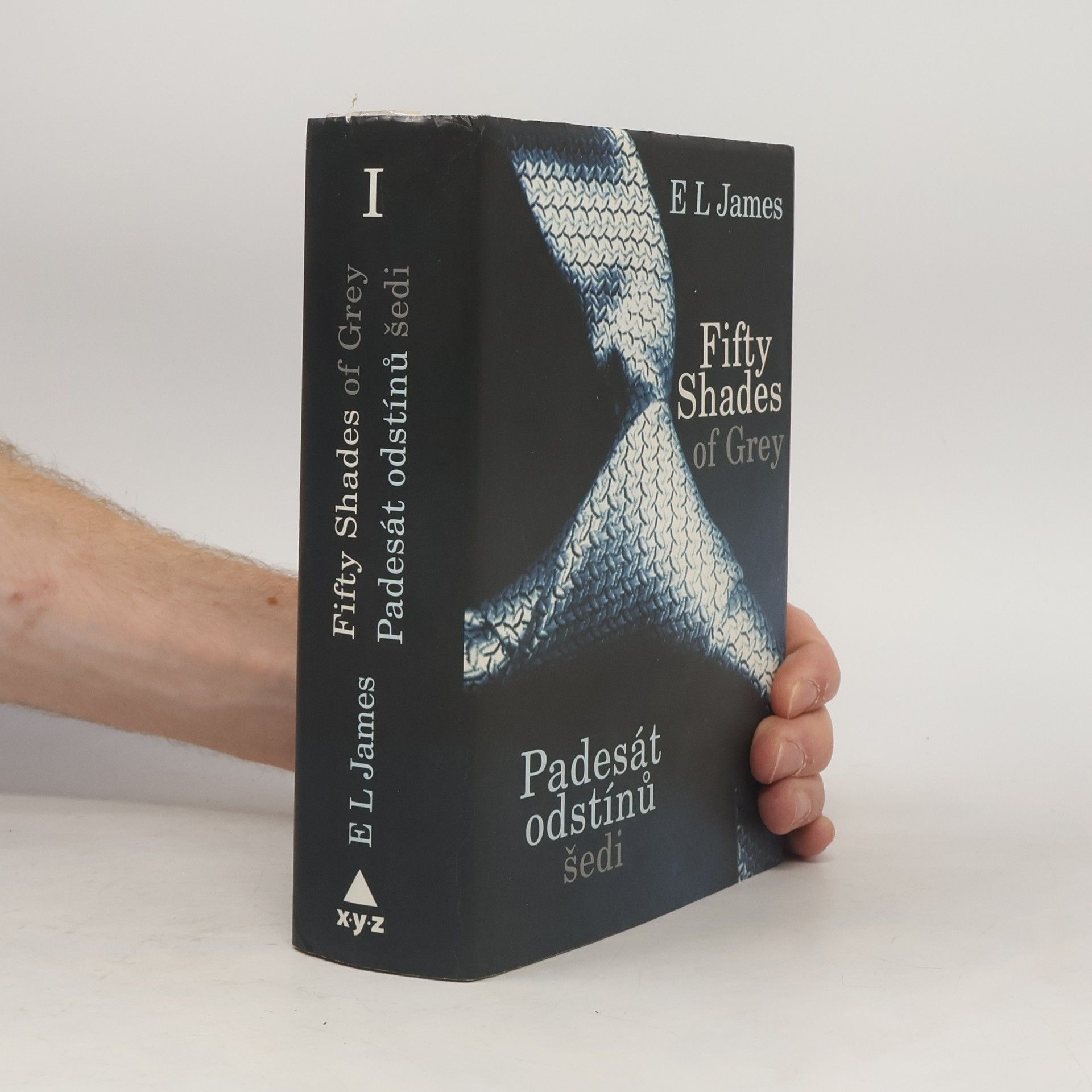 E. L. James Padesát odstínů šedi
