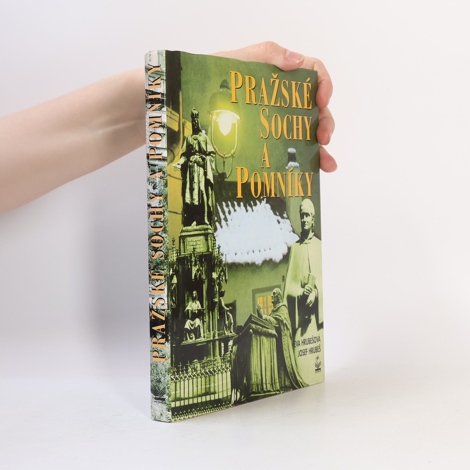 Pražské sochy a pomníky