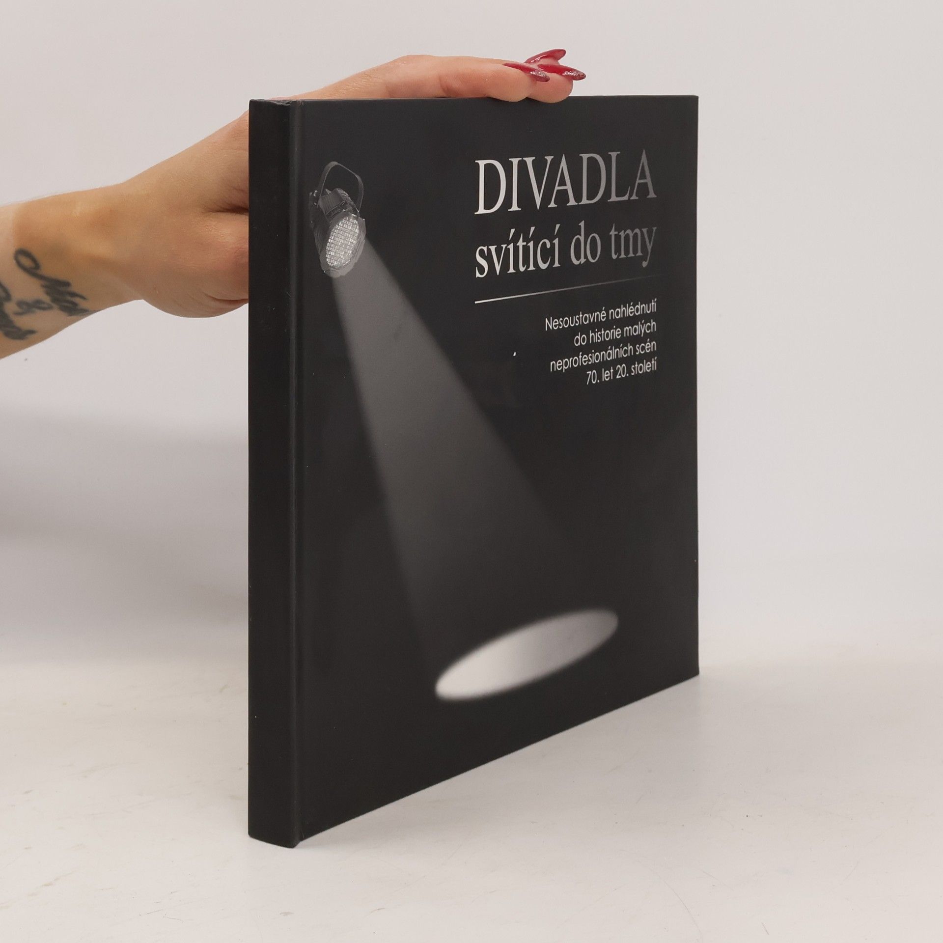 Various authors Divadla svítící do tmy
