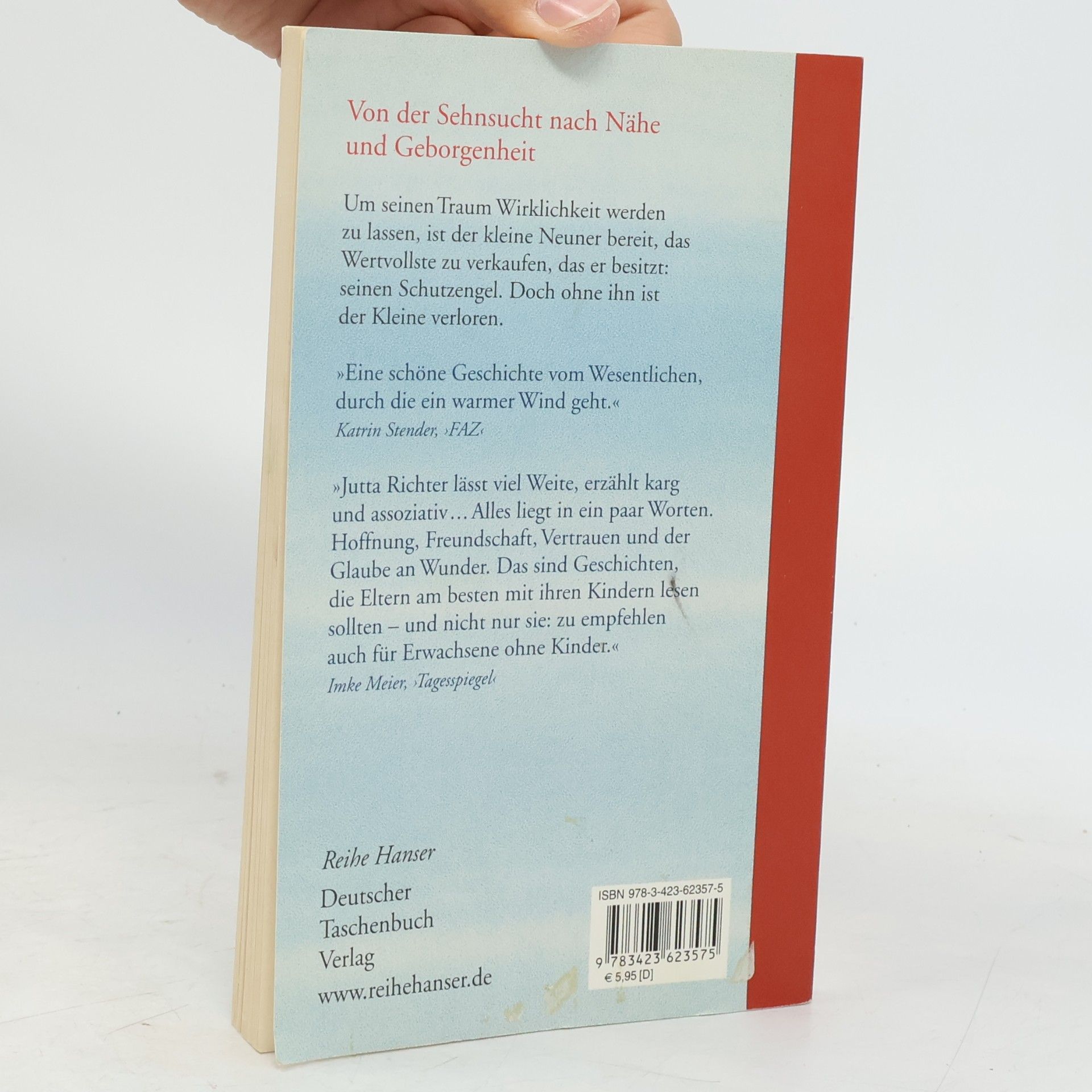 Jutta Richter Hinter dem Bahnhof liegt das Meer