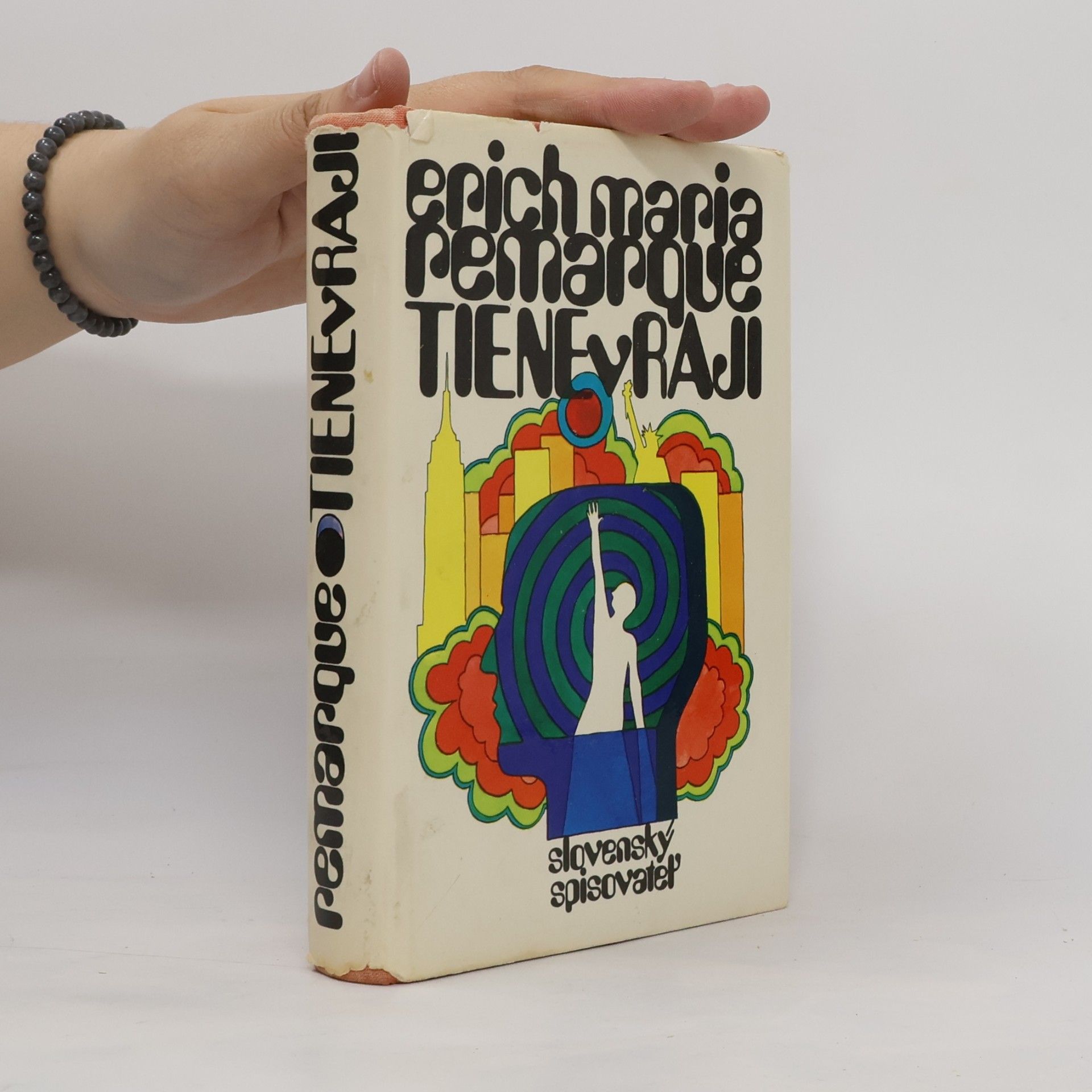 Erich Maria Remarque Tiene v raji