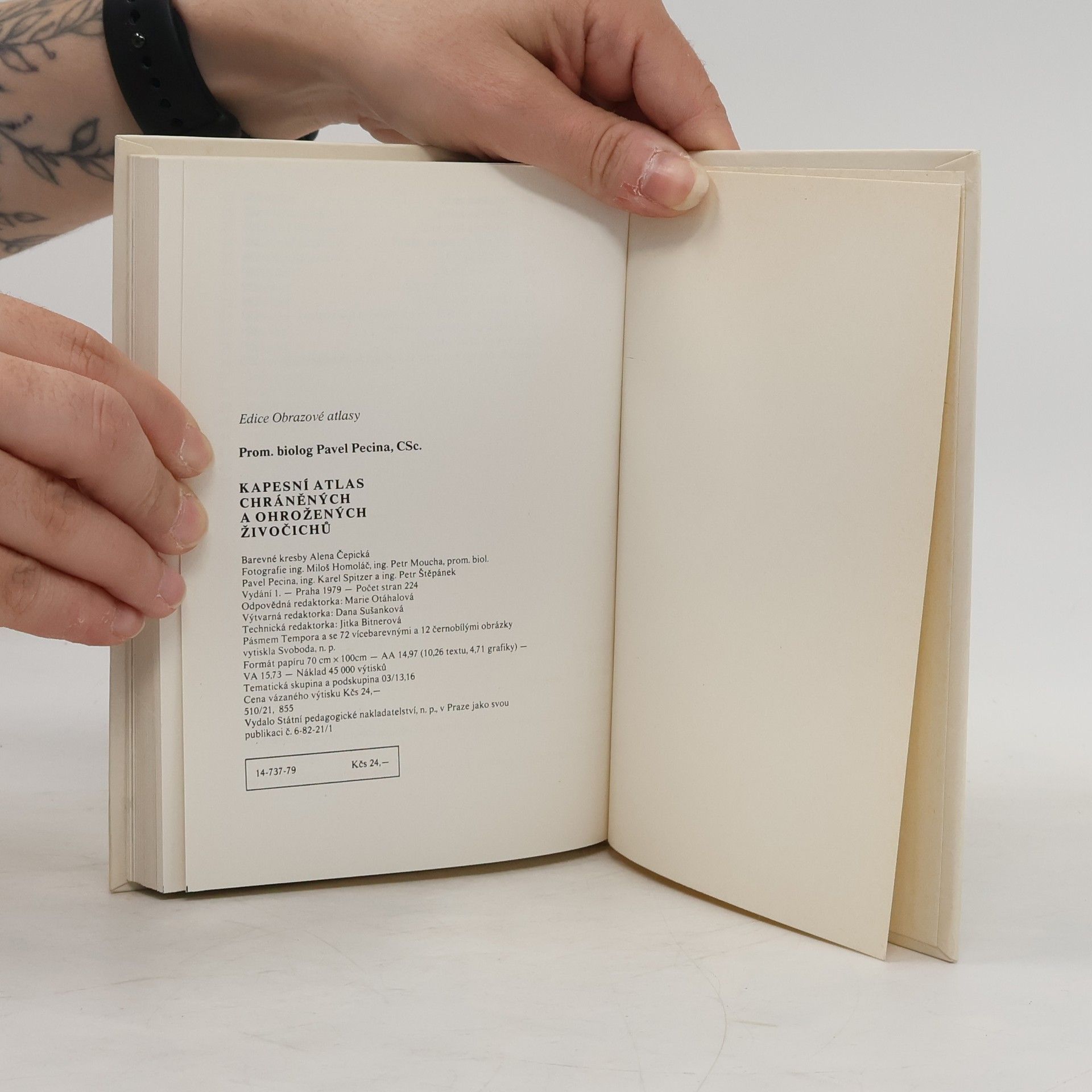 Pavel Pecina Kapesní atlas chráněných a ohrožených živočichů