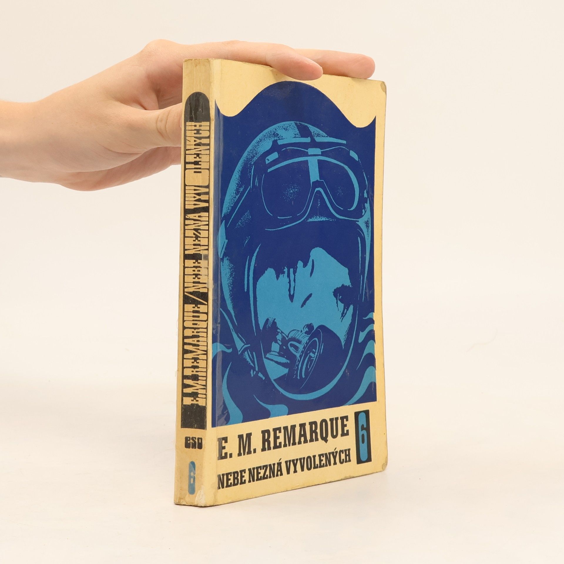 Erich Maria Remarque Nebe nezná vyvolených