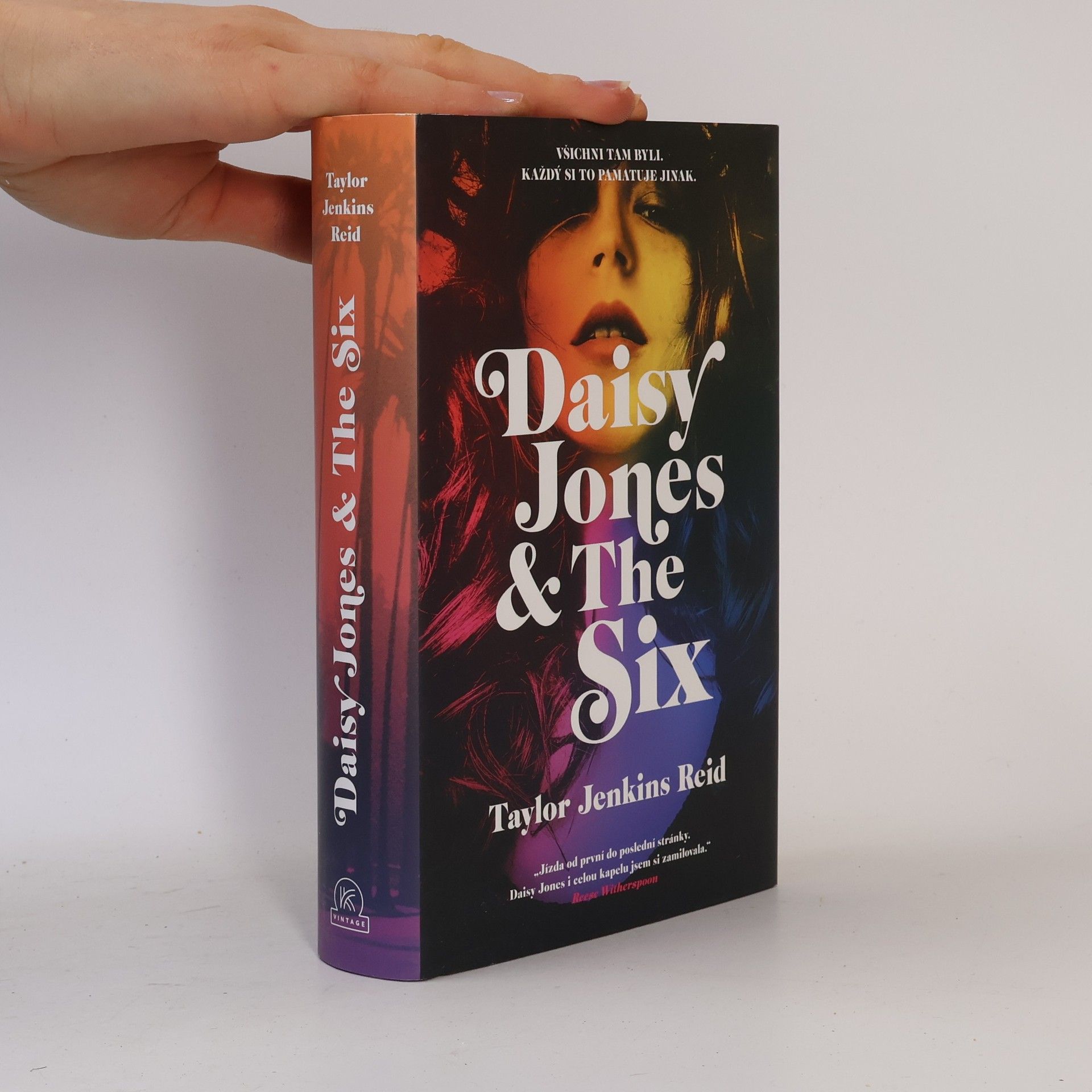 Taylor Jenkins Reid Daisy Jones & The Six