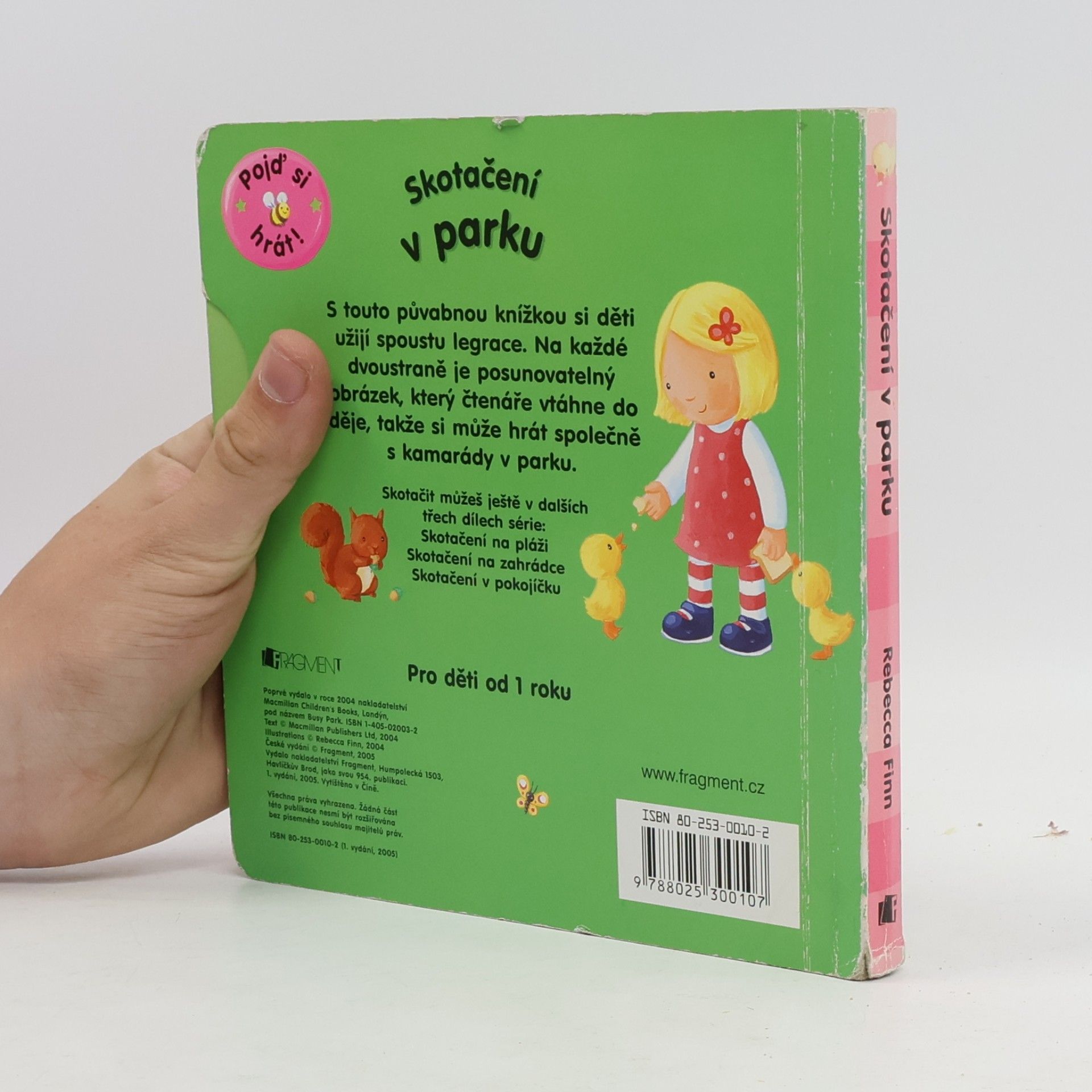 Rebecca Finn Skotačení v parku