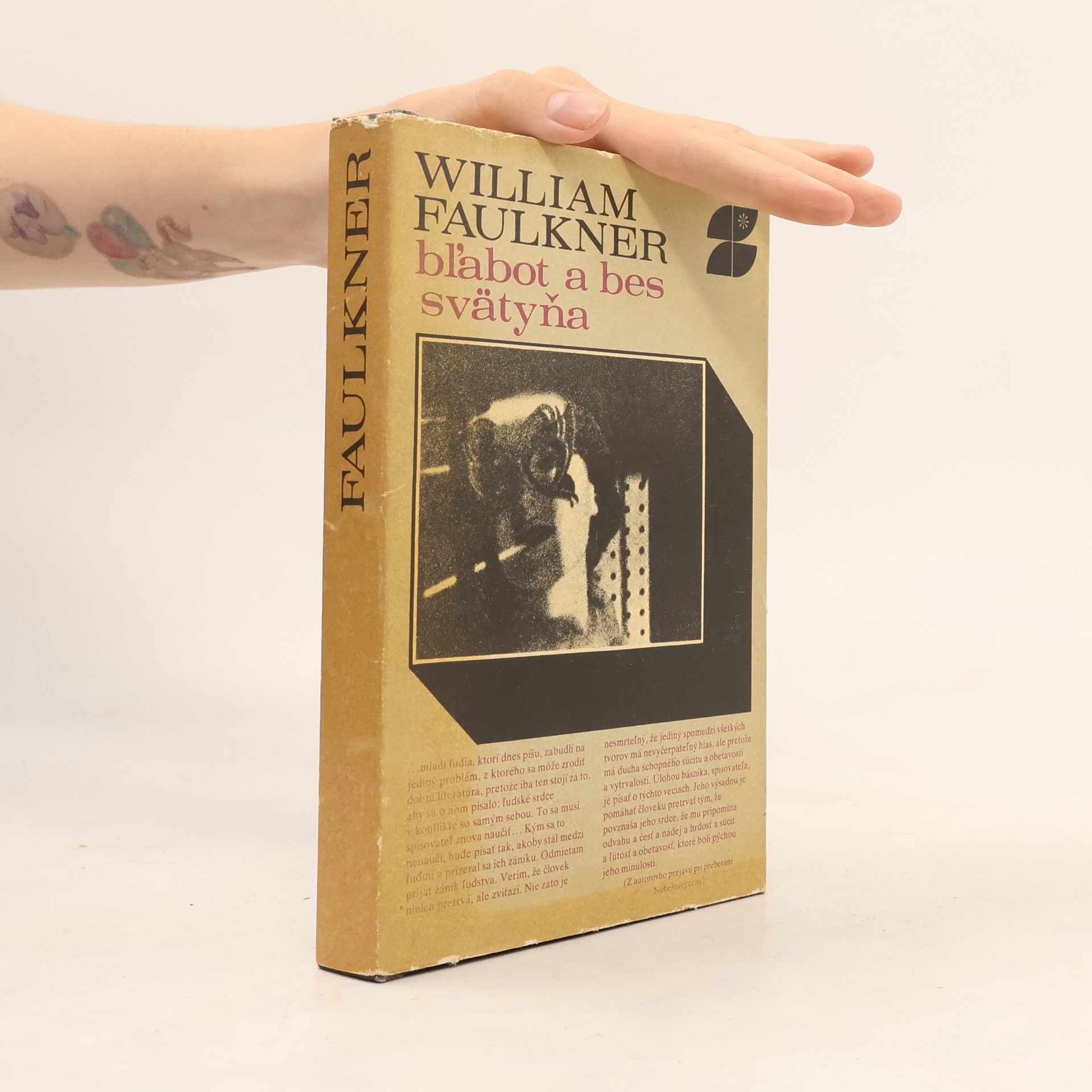 William Faulkner Bľabot a bes; Svätyňa