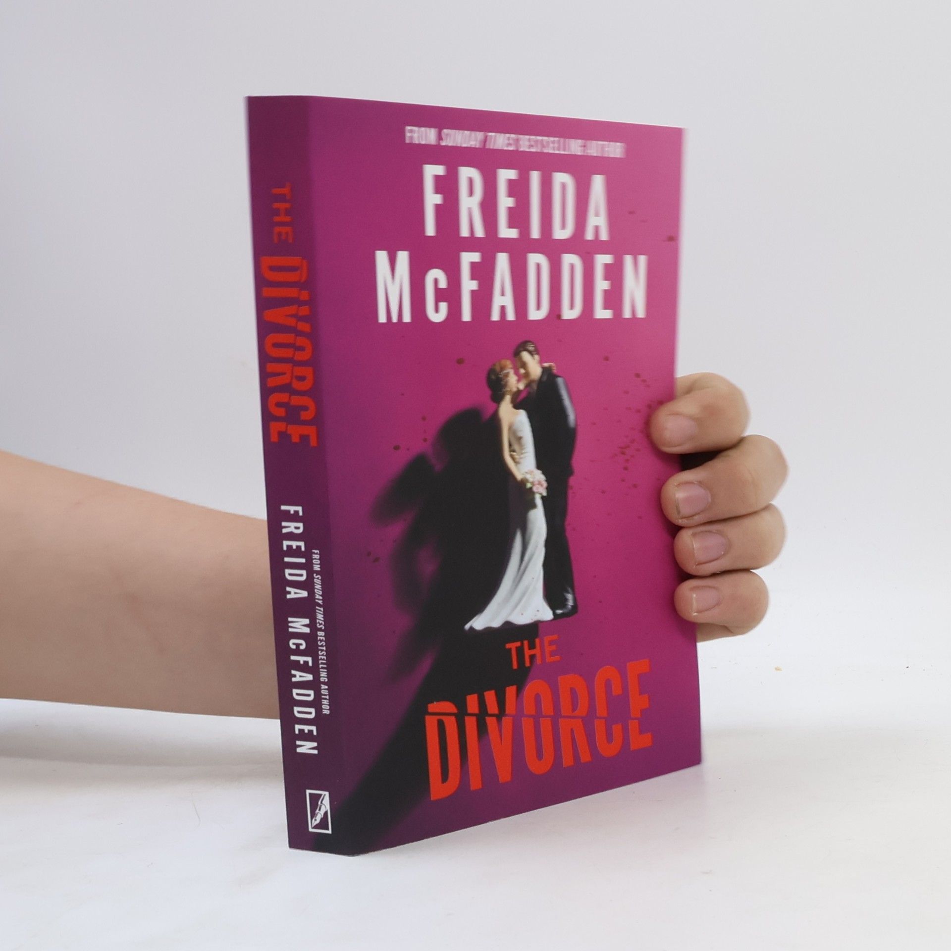 Freida McFadden The Divorce