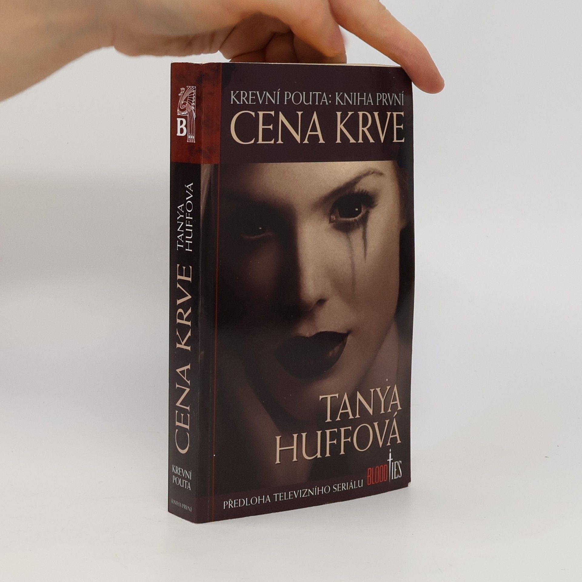 Tanya Huff Krevní pouta. Kniha první, Cena krve