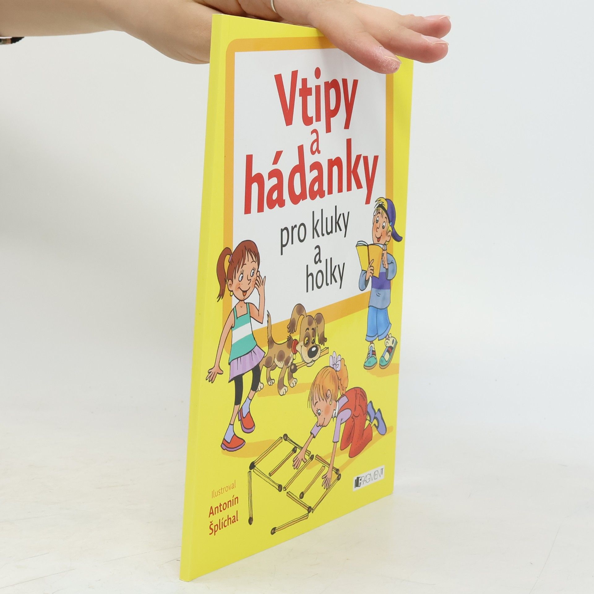 Vlasta Hradilová Vtipy a hádanky pro kluky a holky