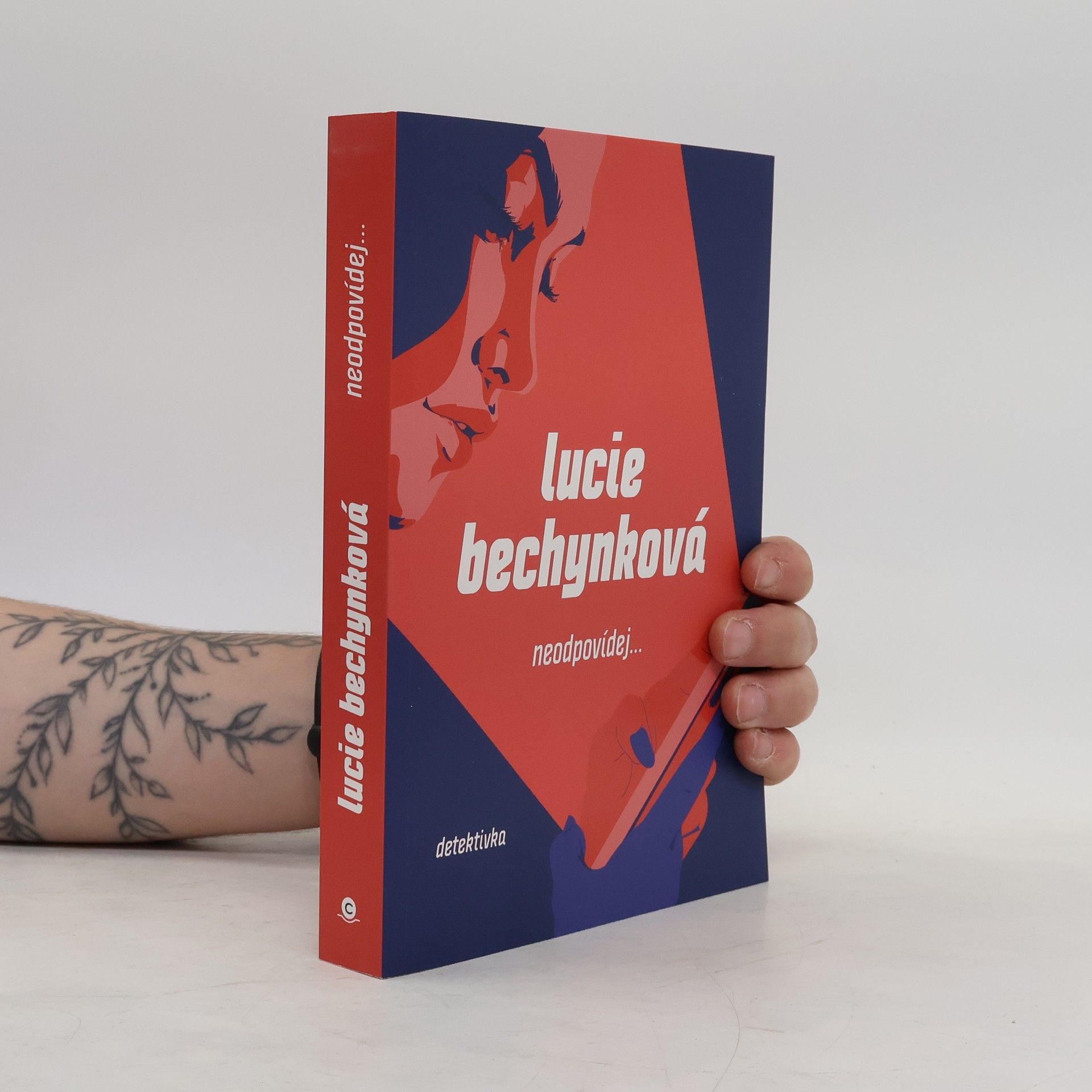Lucie Bechynková Neodpovídej...