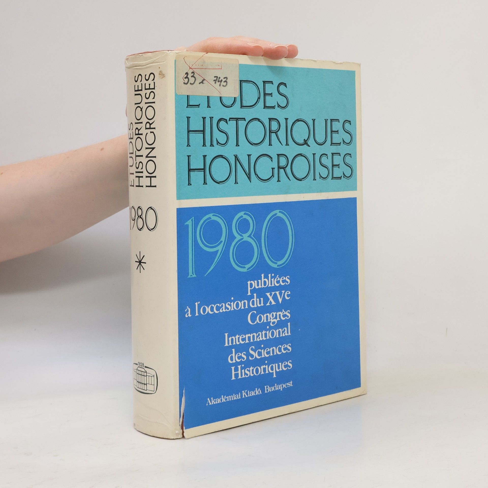 E. Arato Études historiques hongroises 1980