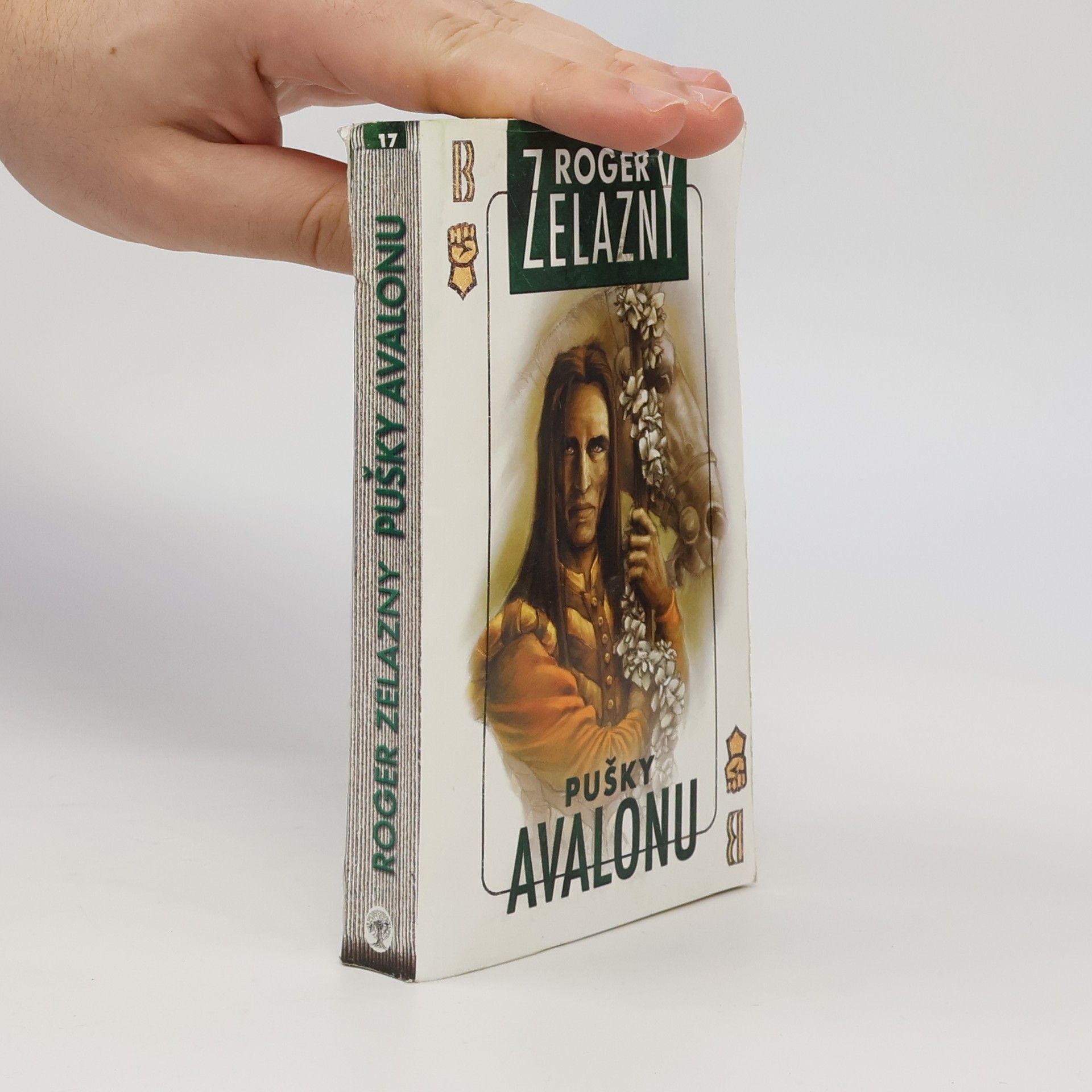 Roger Zelazny Pušky Avalonu