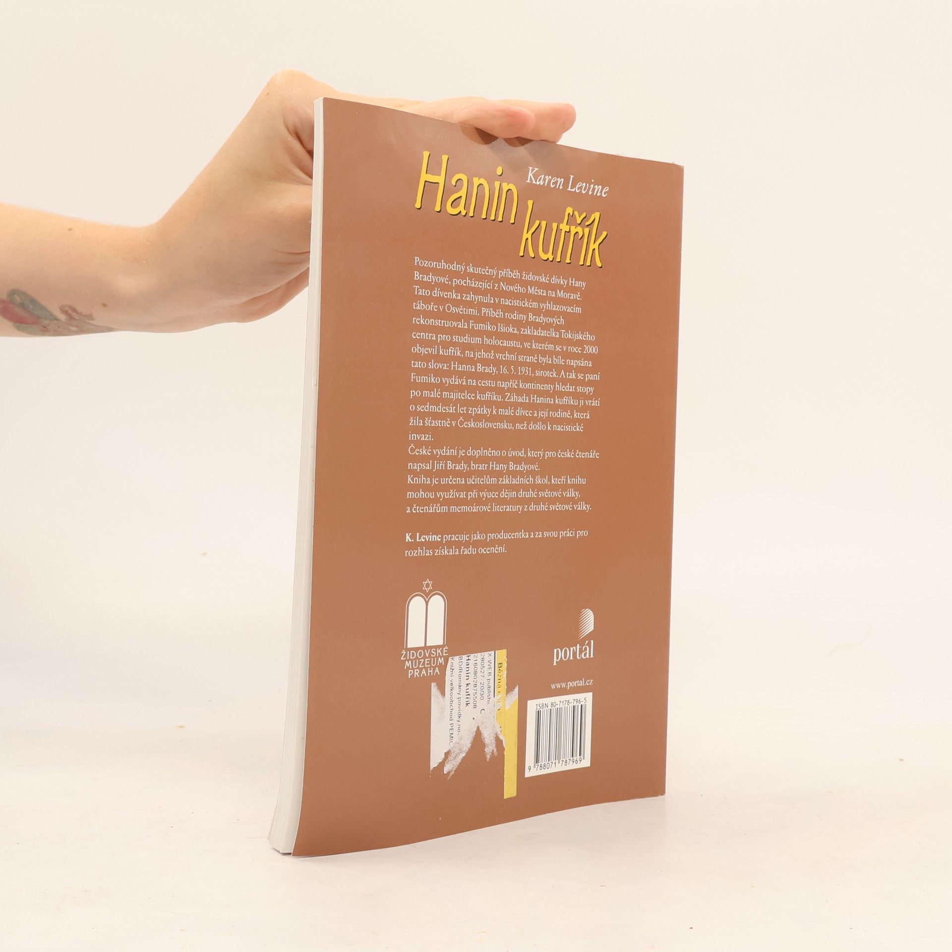 Karen Levine Hanin kufřík. Příběh dívky, která se nevrátila