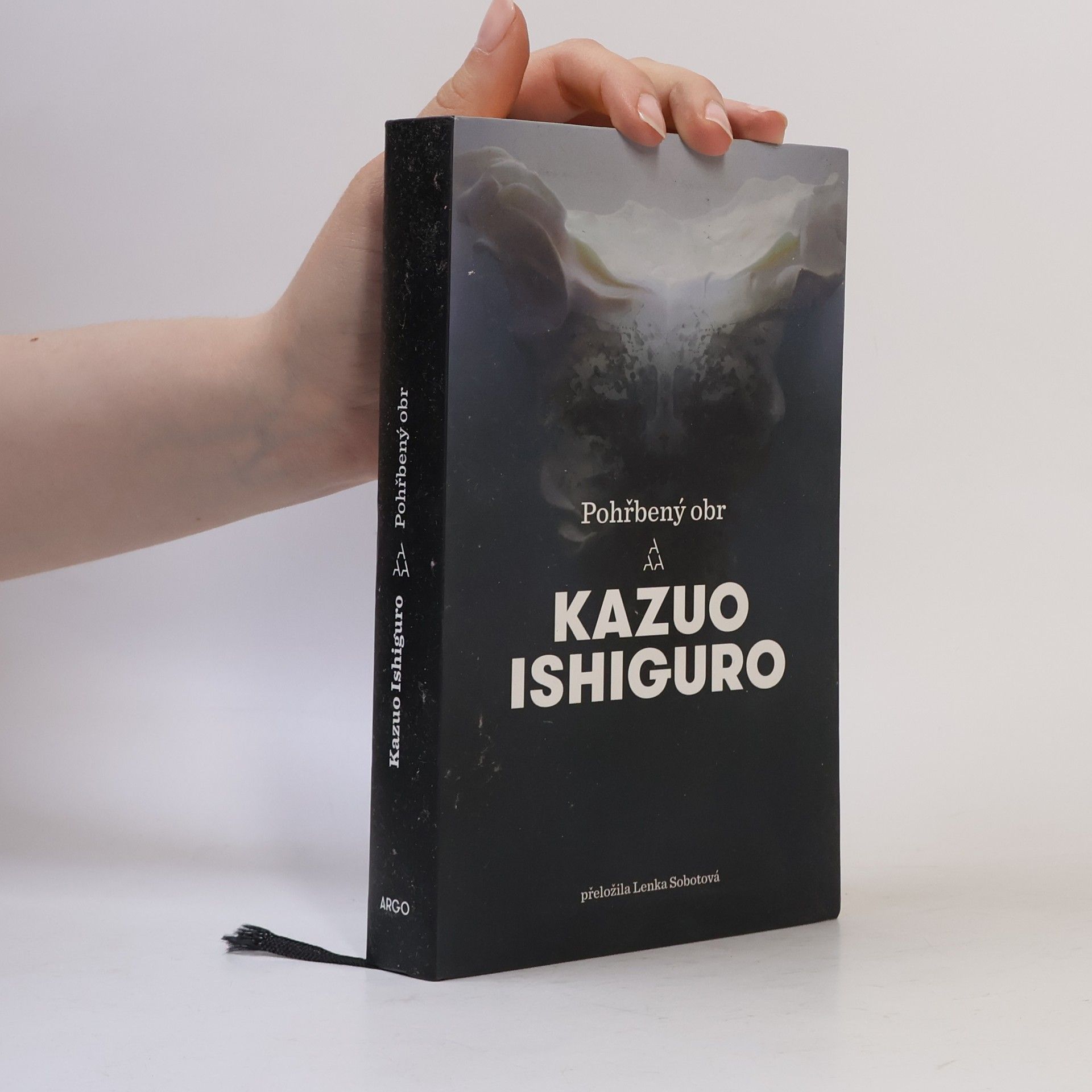 Kazuo Ishiguro Pohřbený obr