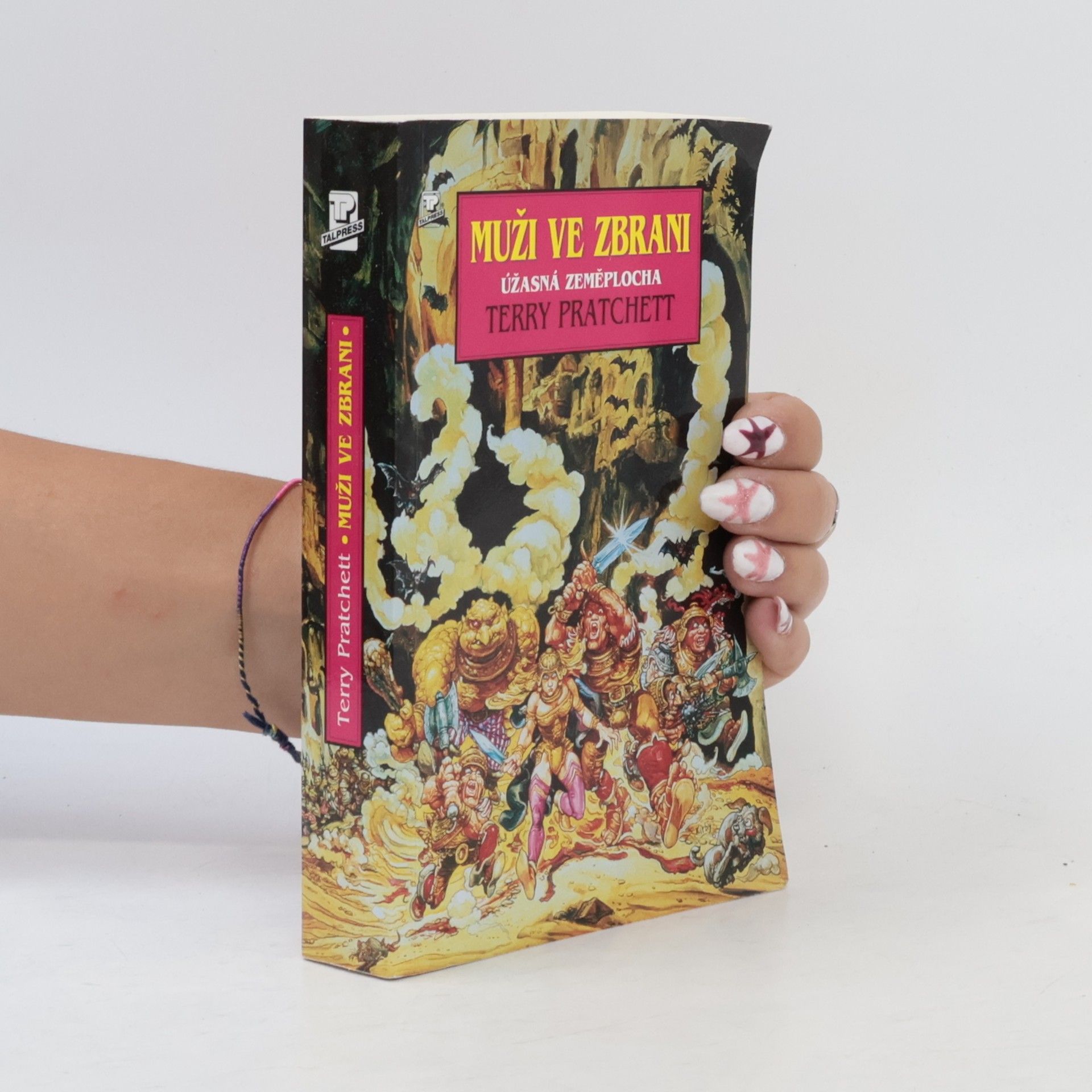 Terry Pratchett Muži ve zbrani