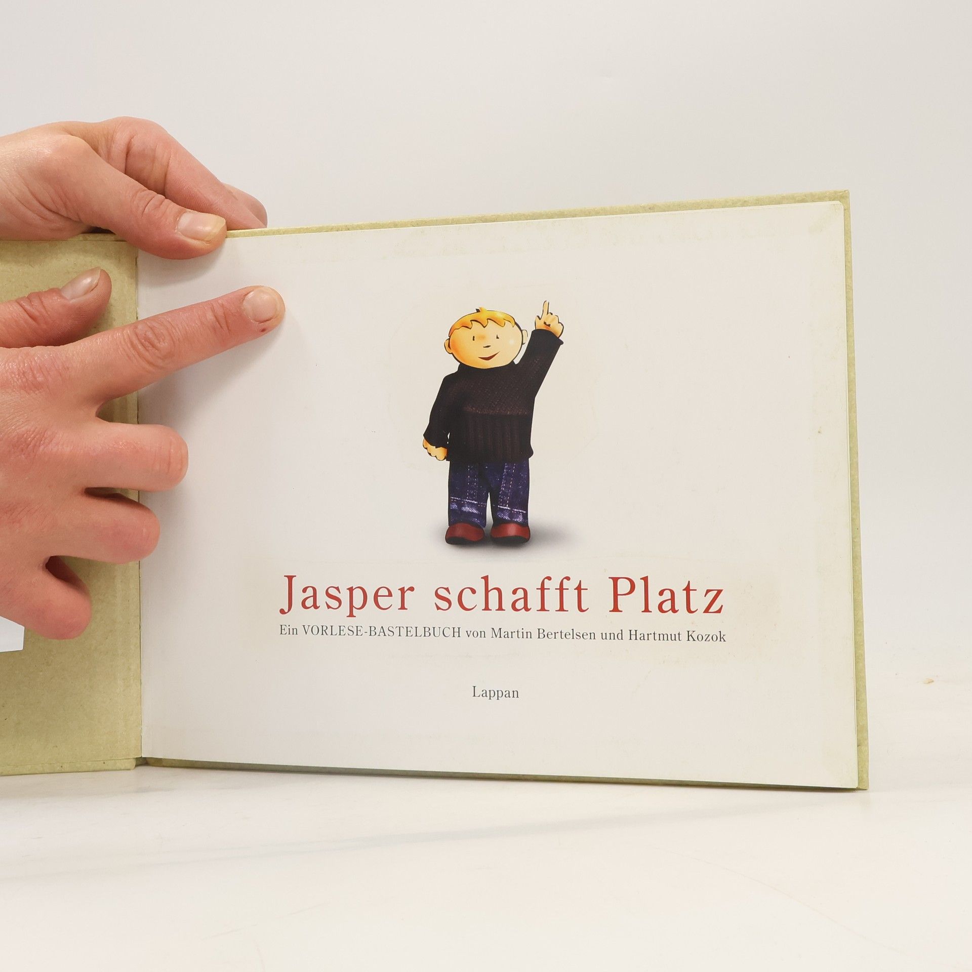 Martin Bertelsen Jasper schafft Platz