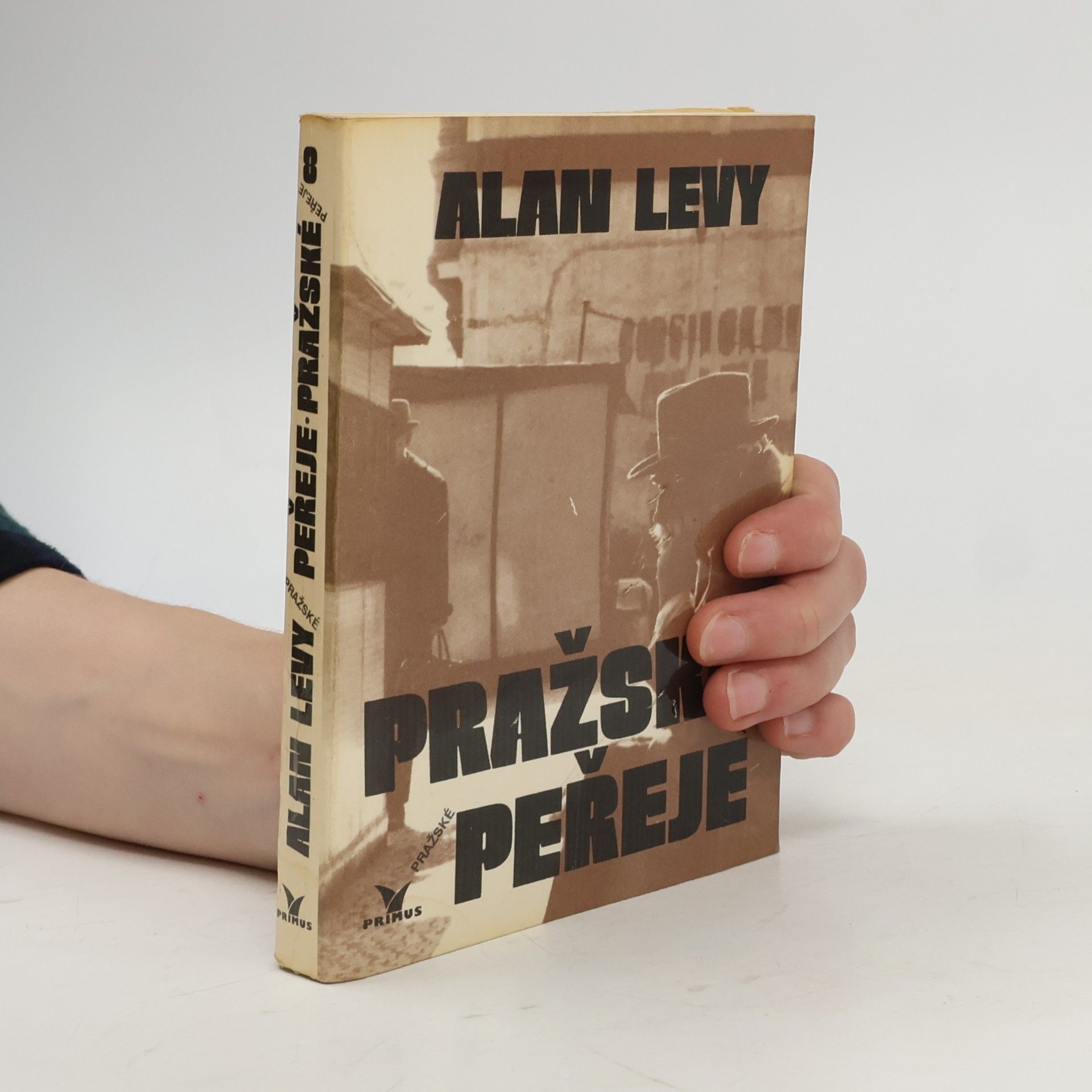 Alan Levy Pražské peřeje