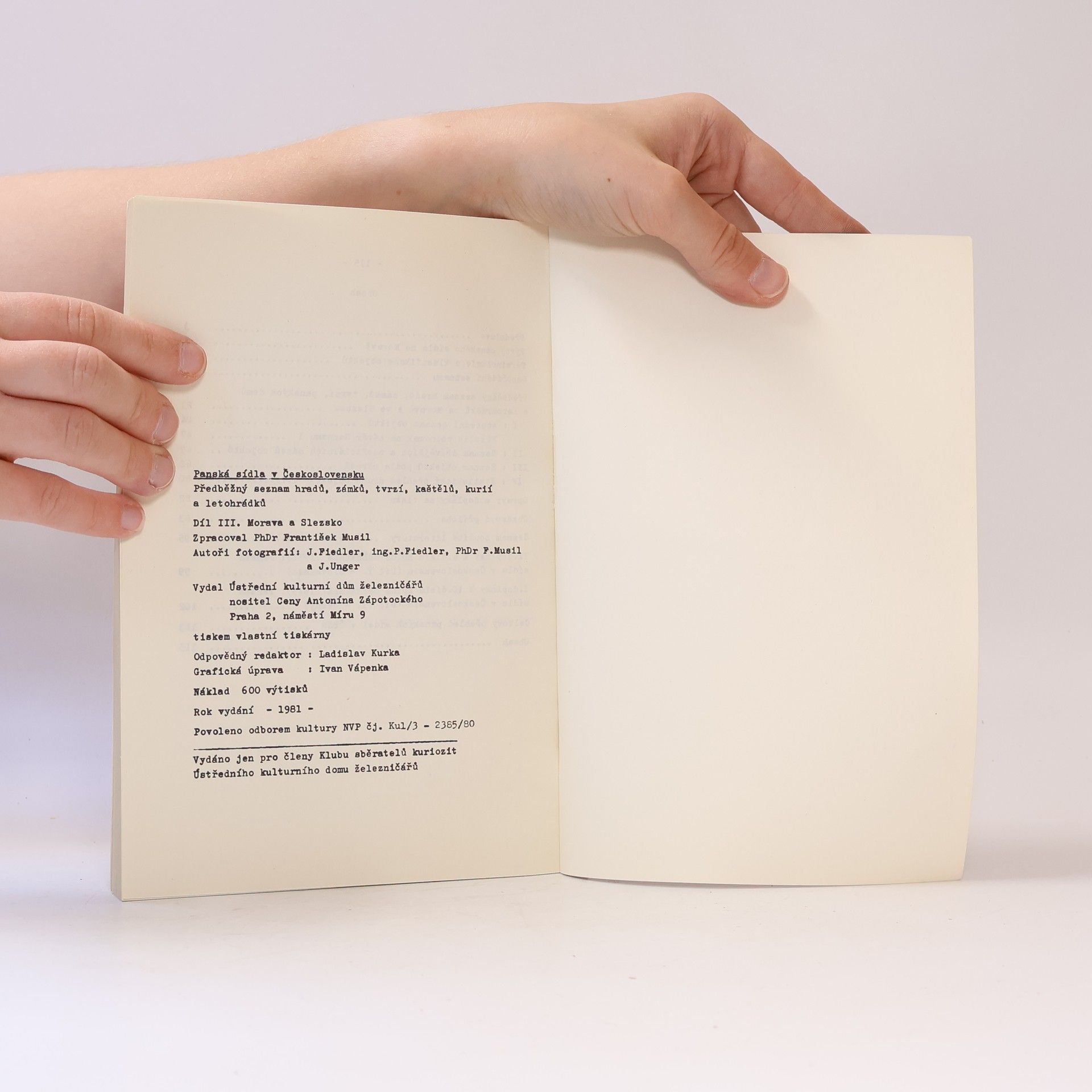 Collectif d'auteurs Panská sídla v československu III