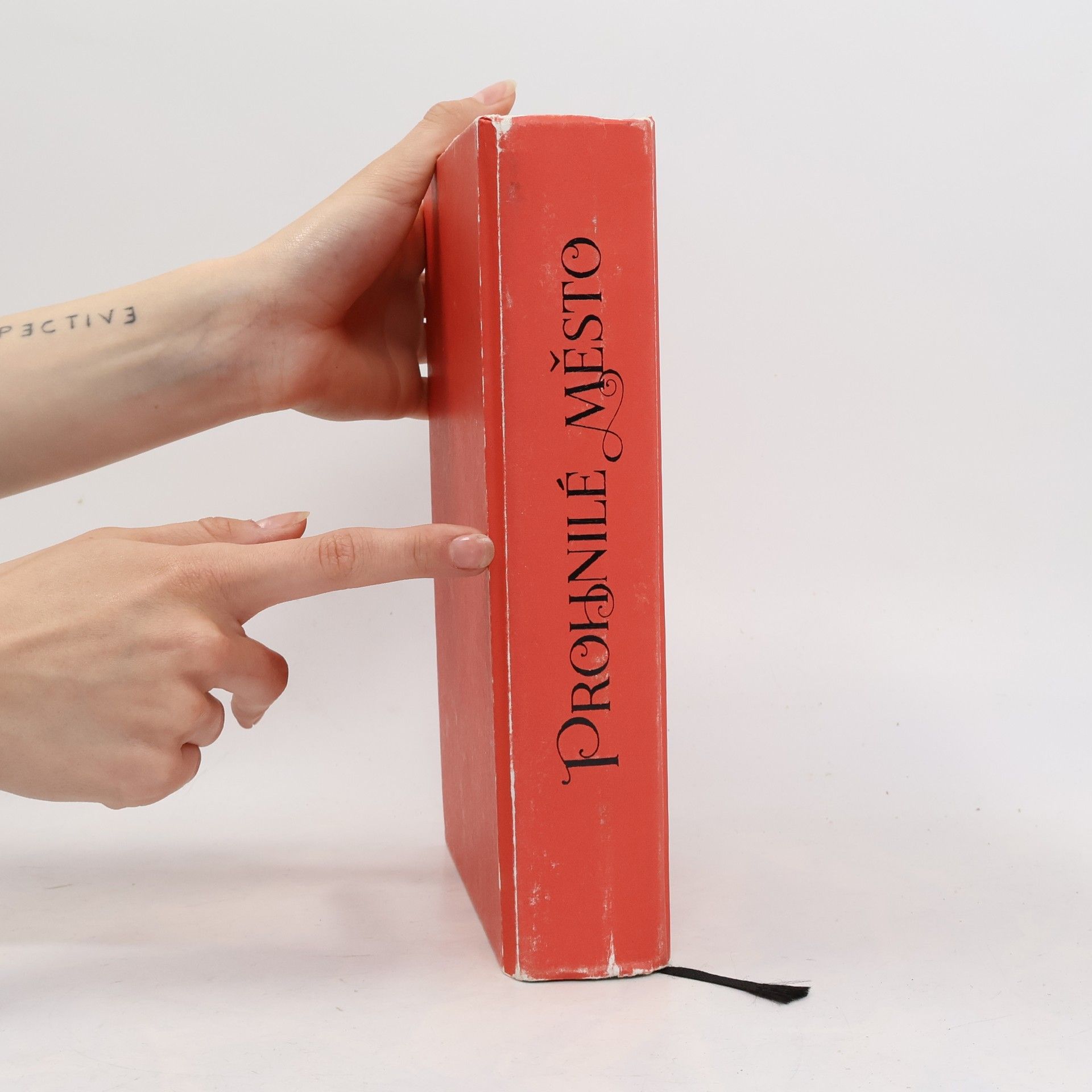 Leigh Bardugo Prohnilé město