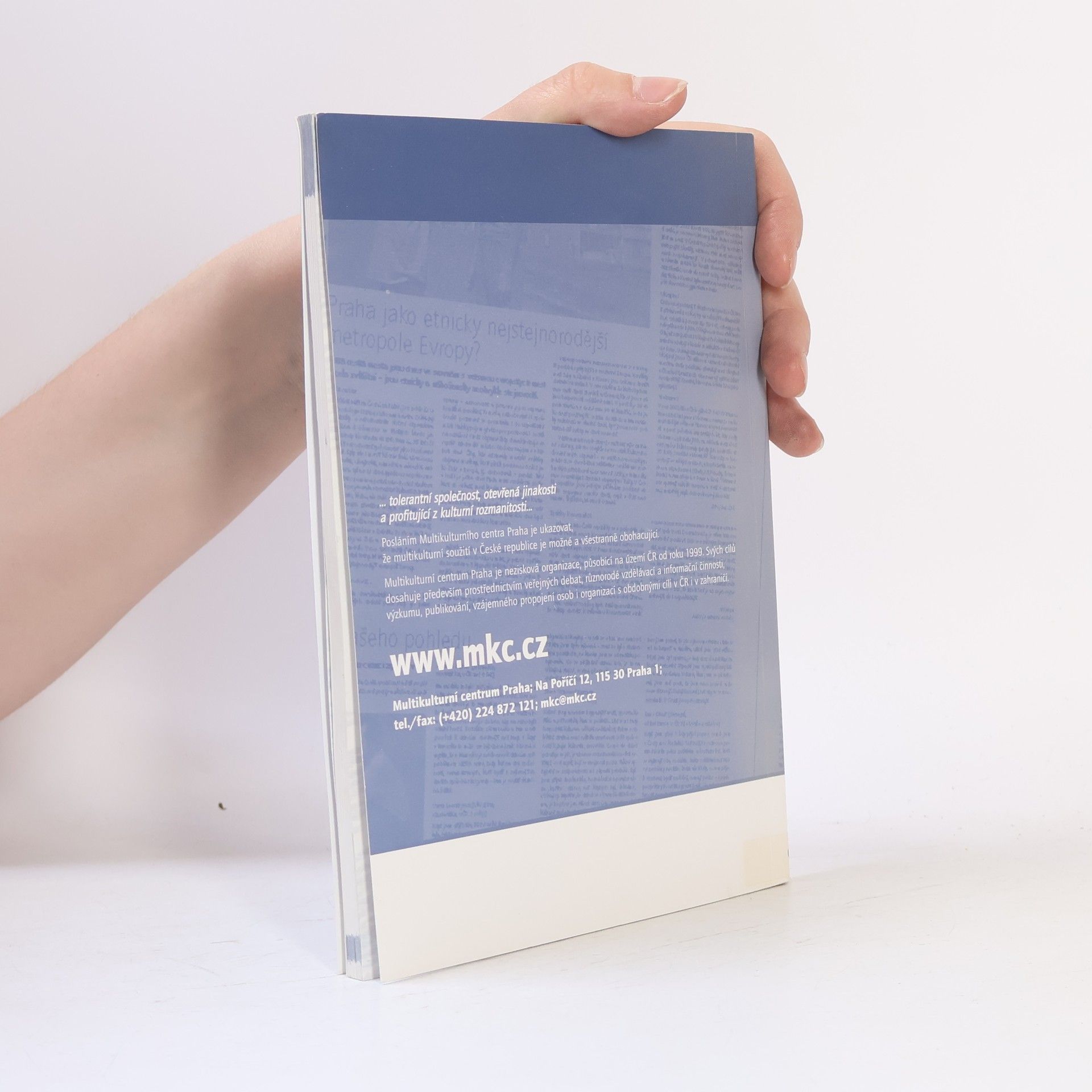 Autores varios Nečitelní cizinci