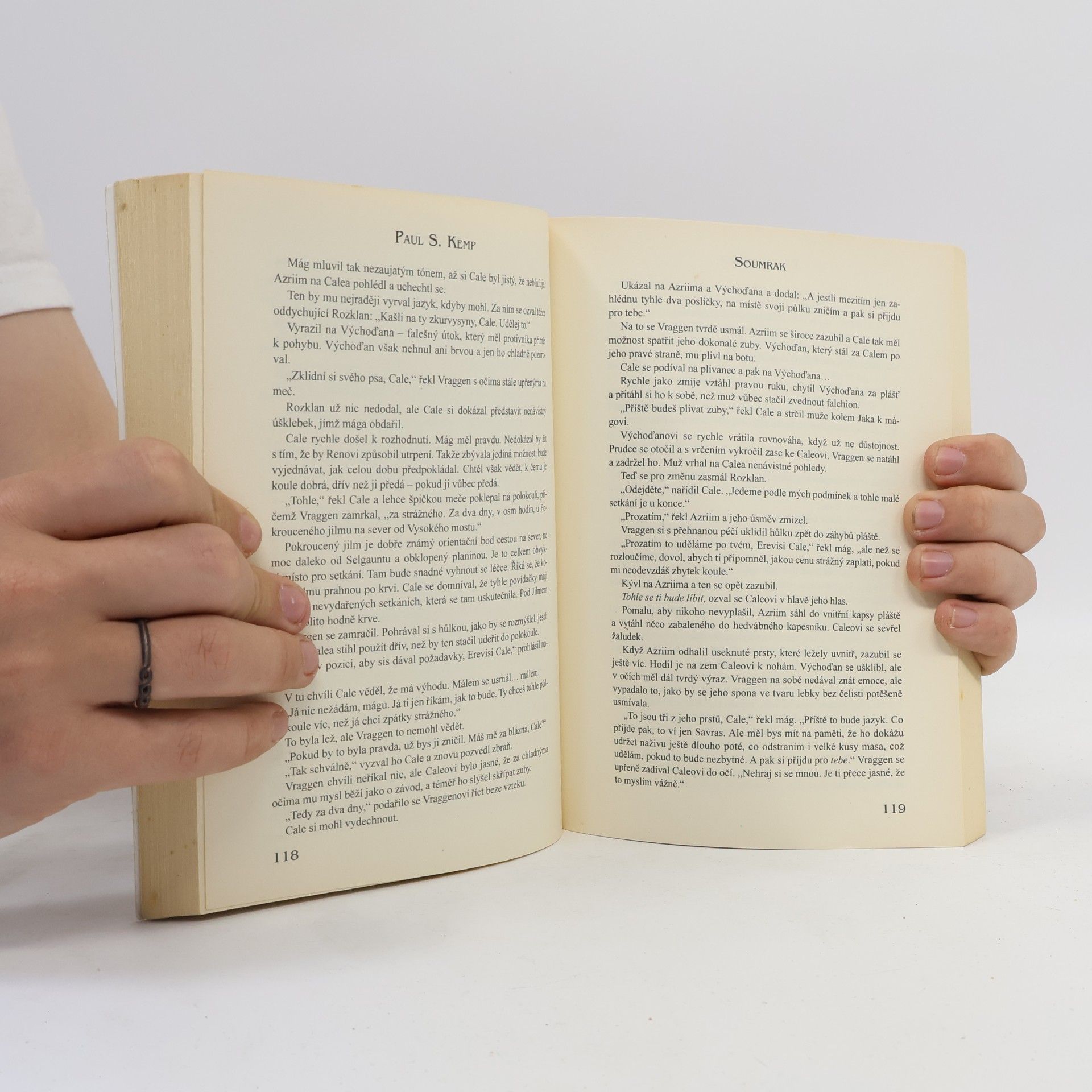 Paul S. (Paul Stuart) Kemp Erevis Cale: Trilogie. Kniha 1., Soumrak