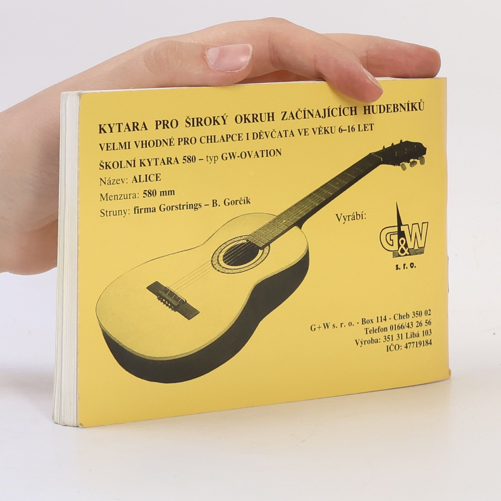 Jiří Macek Akordy pro kytaru, mandolínu, pětistrunné bendžo, basu a klávesové nástroje
