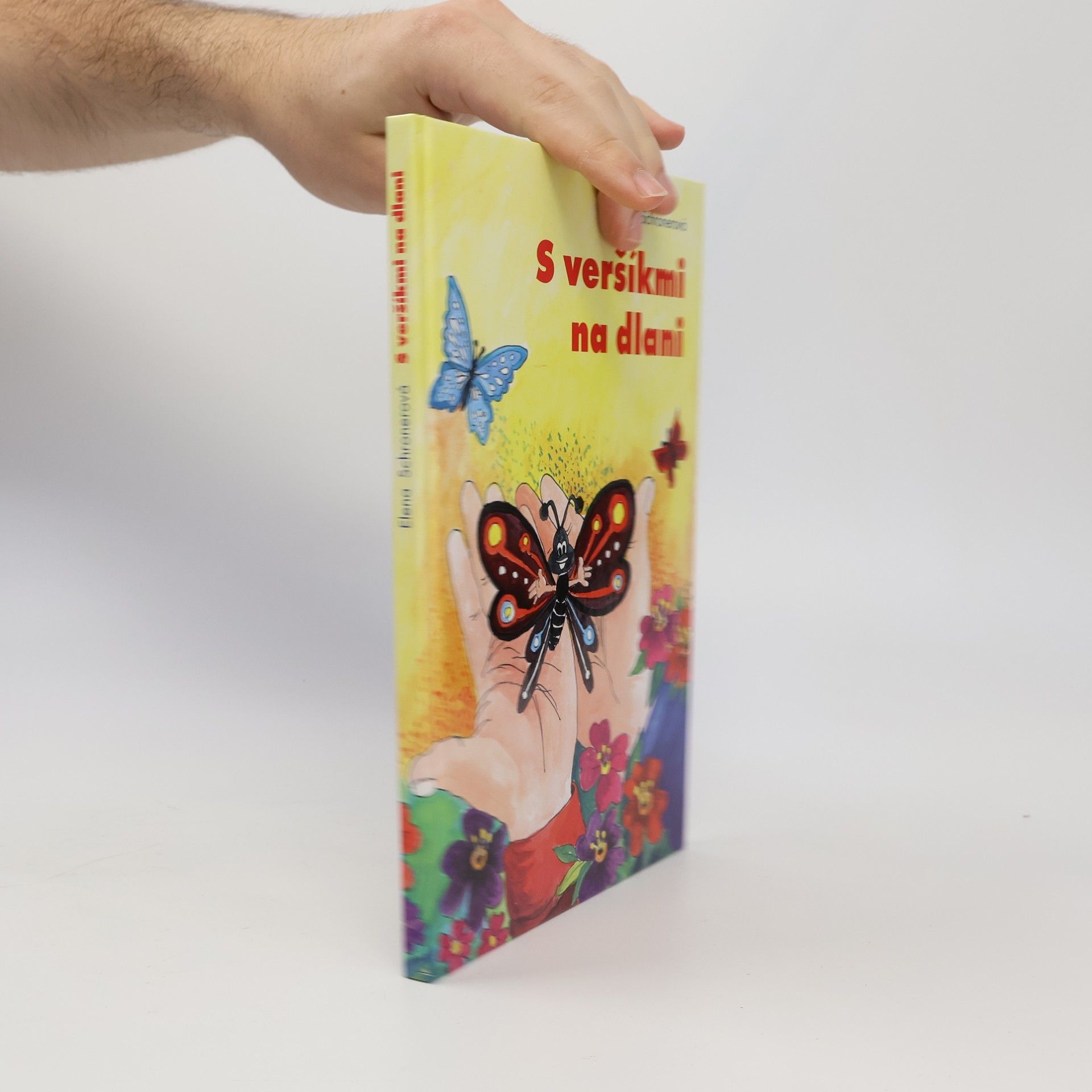 Hana Schronerová S veršíkmi na dlani