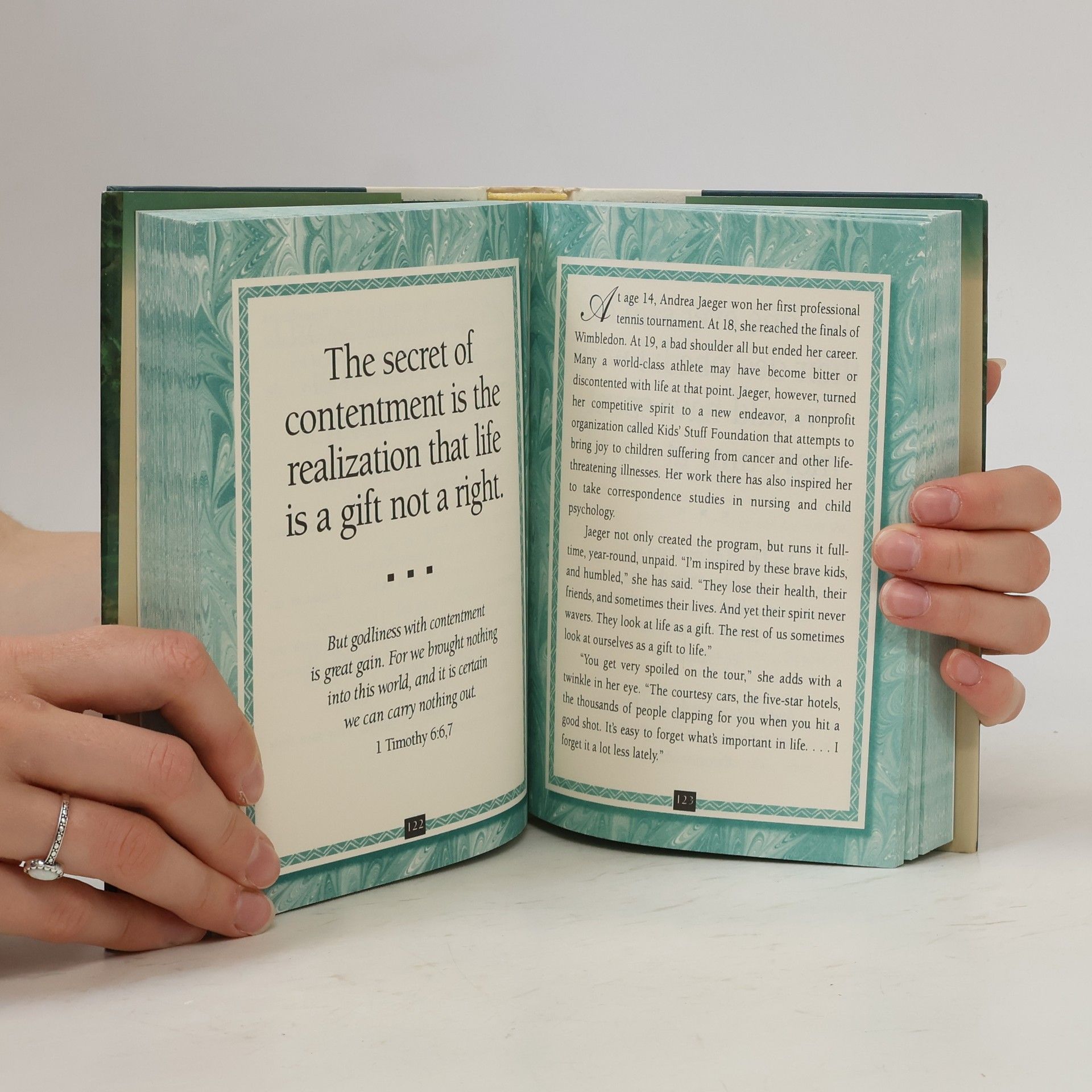 God's Little Devotional Book