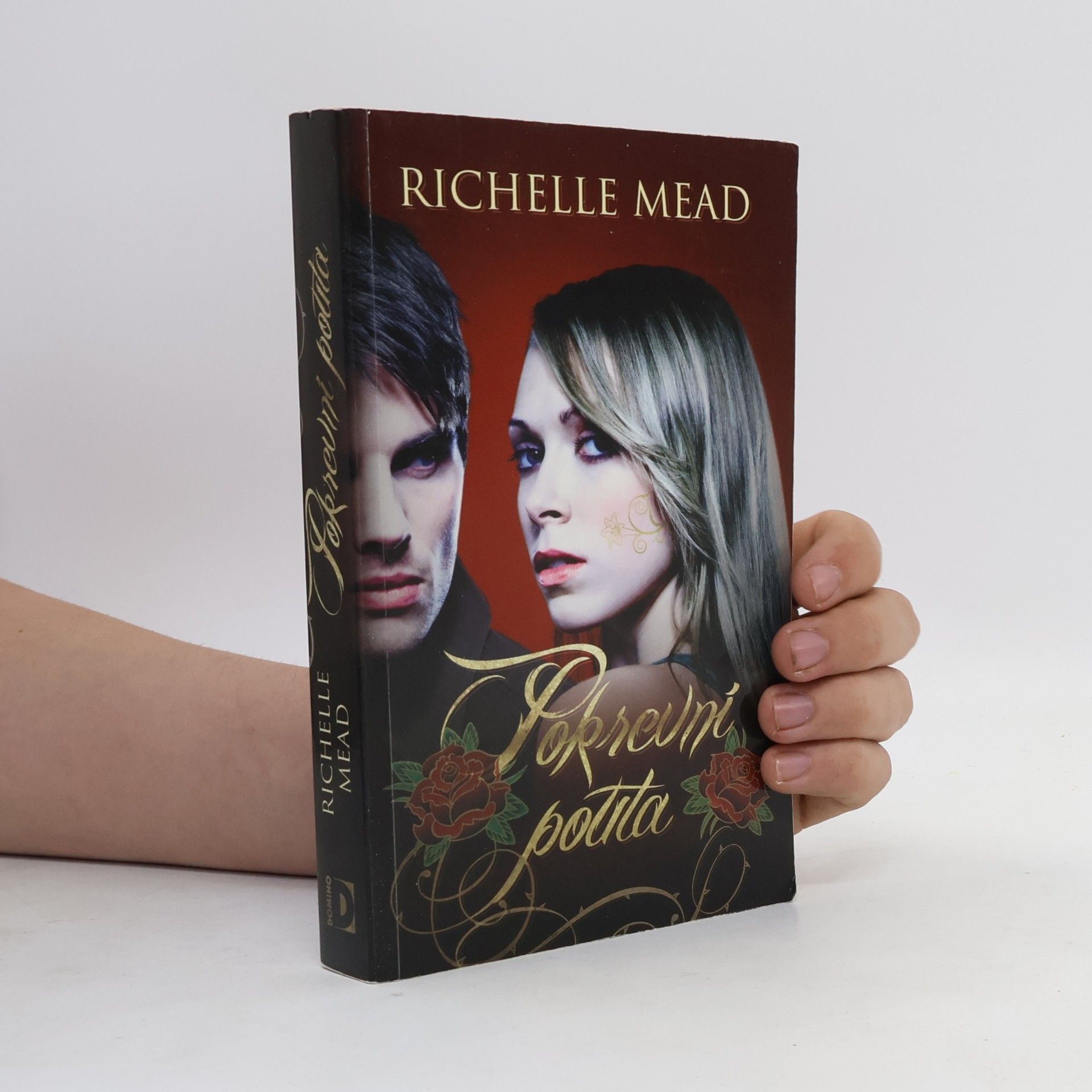 Richelle Mead Pokrevní pouta. 1. díl