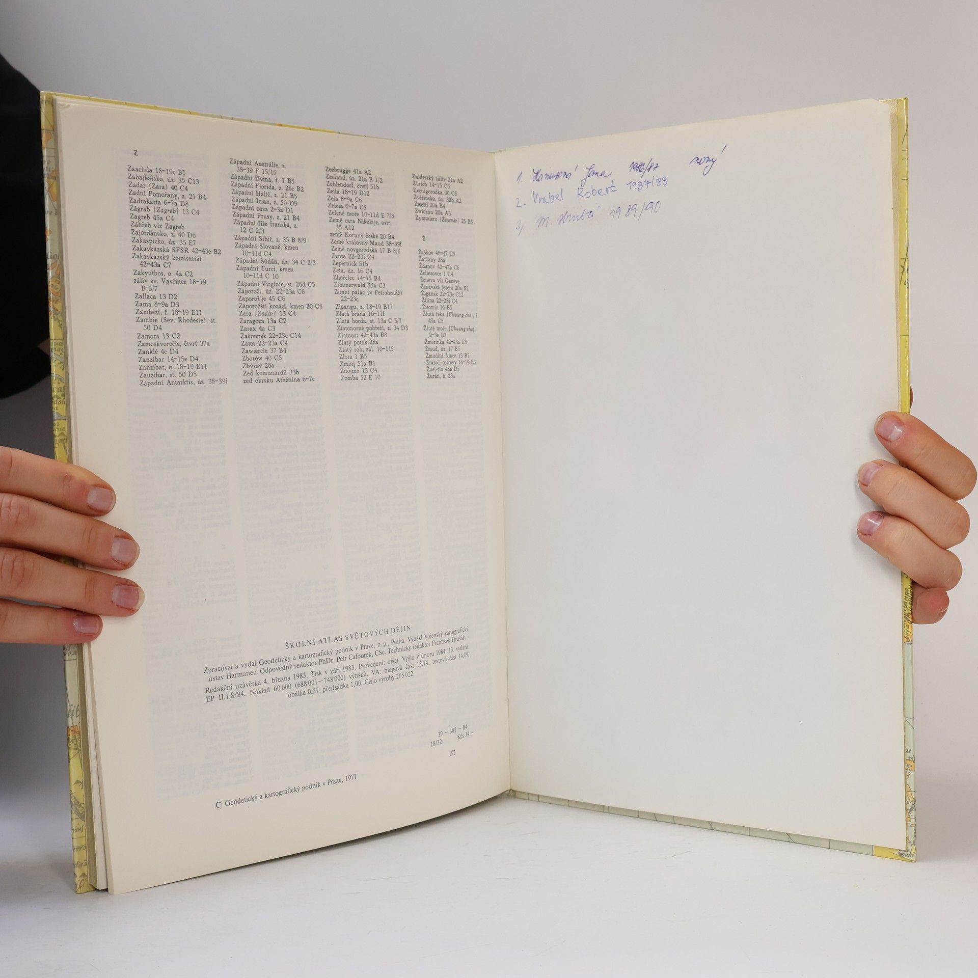 Autorenkollektiv Školní atlas světových dějin