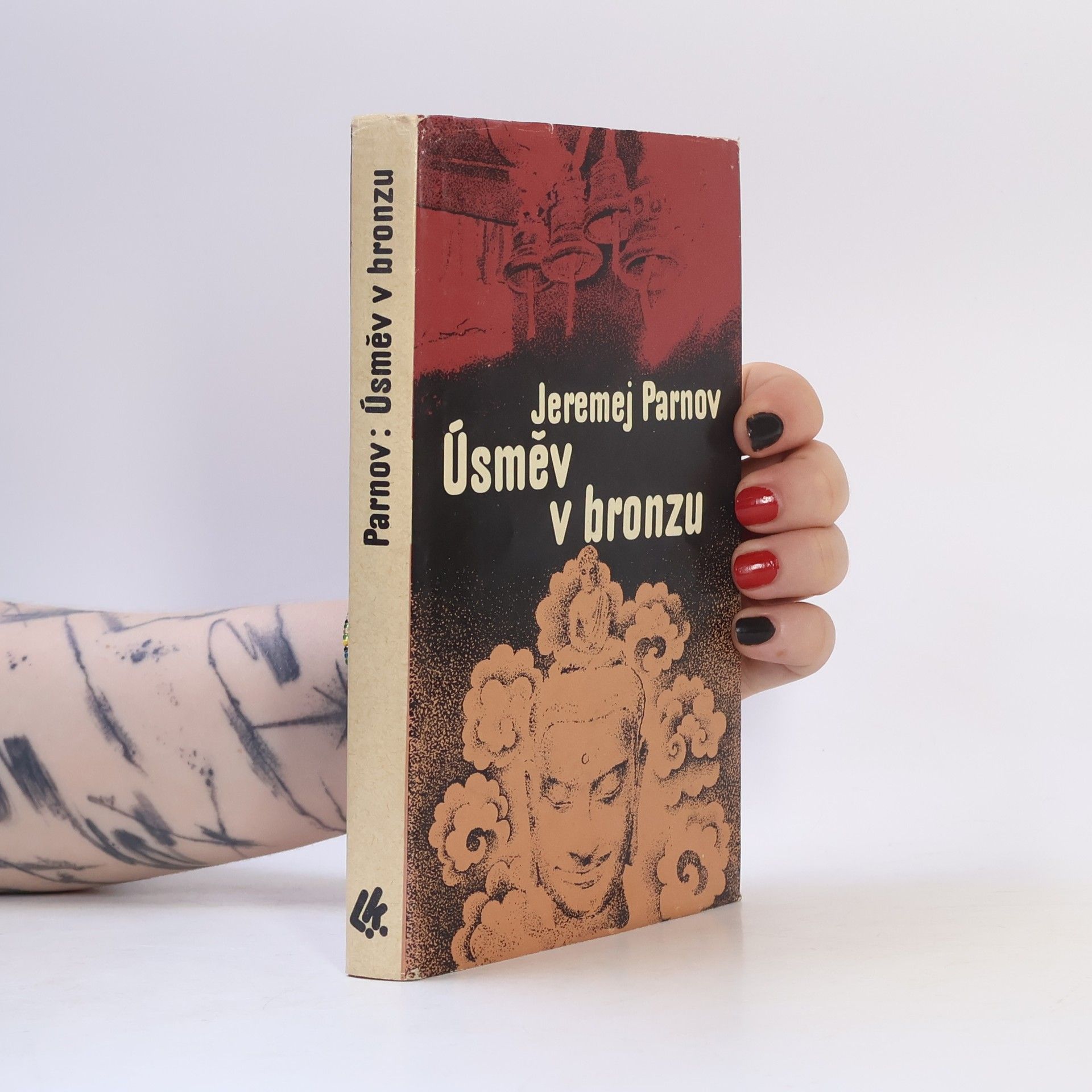 Jeremej Iudovič Parnov Úsměv v bronzu