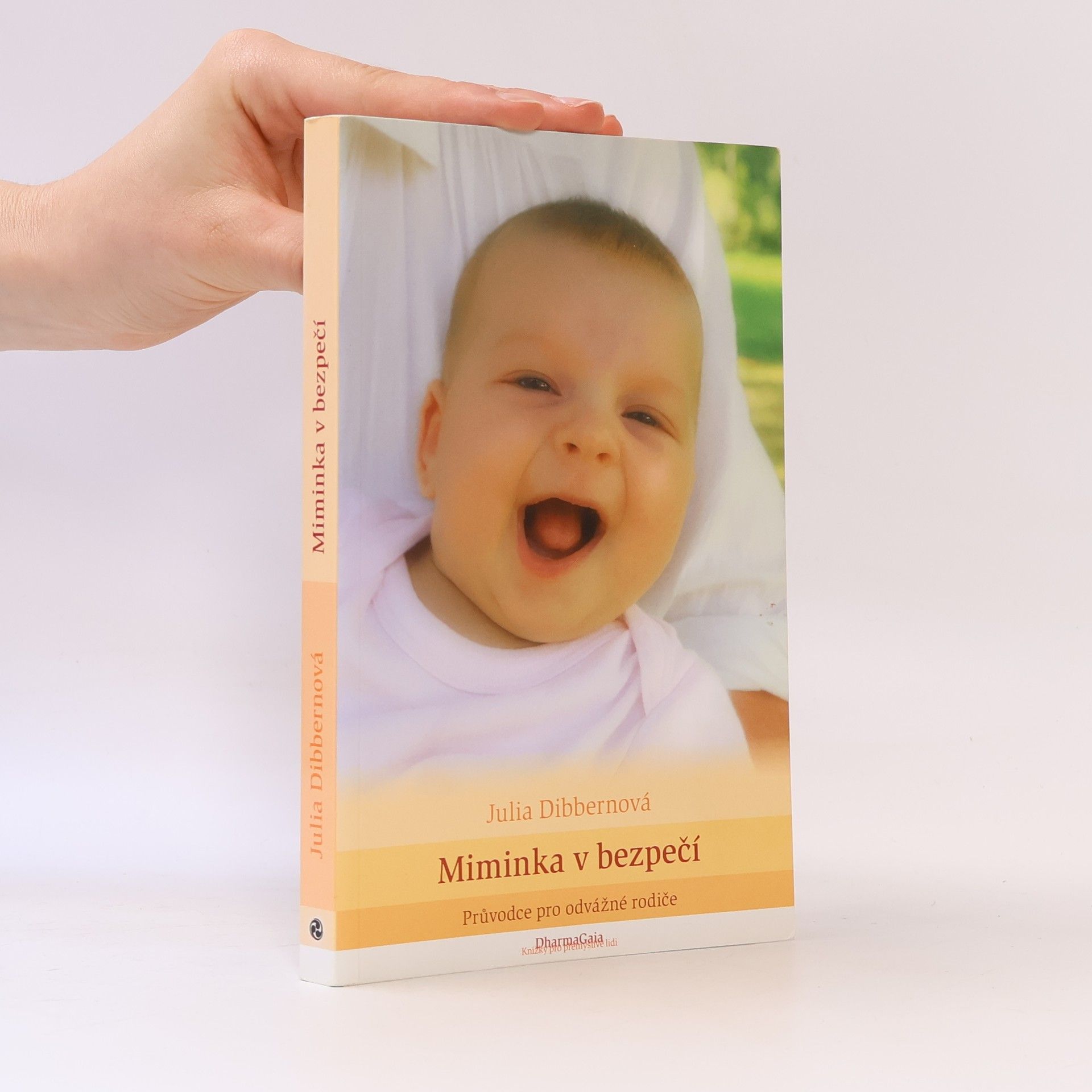 Julia Dibbern Miminka v bezpečí