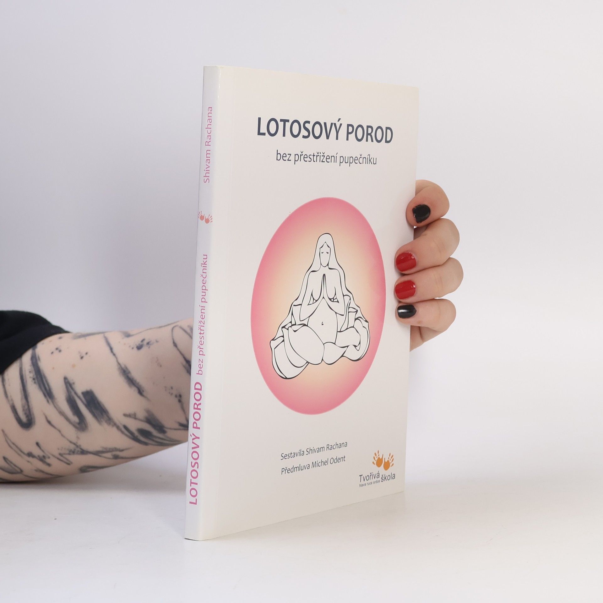 Shivam Rachana Lotosový porod - bez přestřižení pupečníku