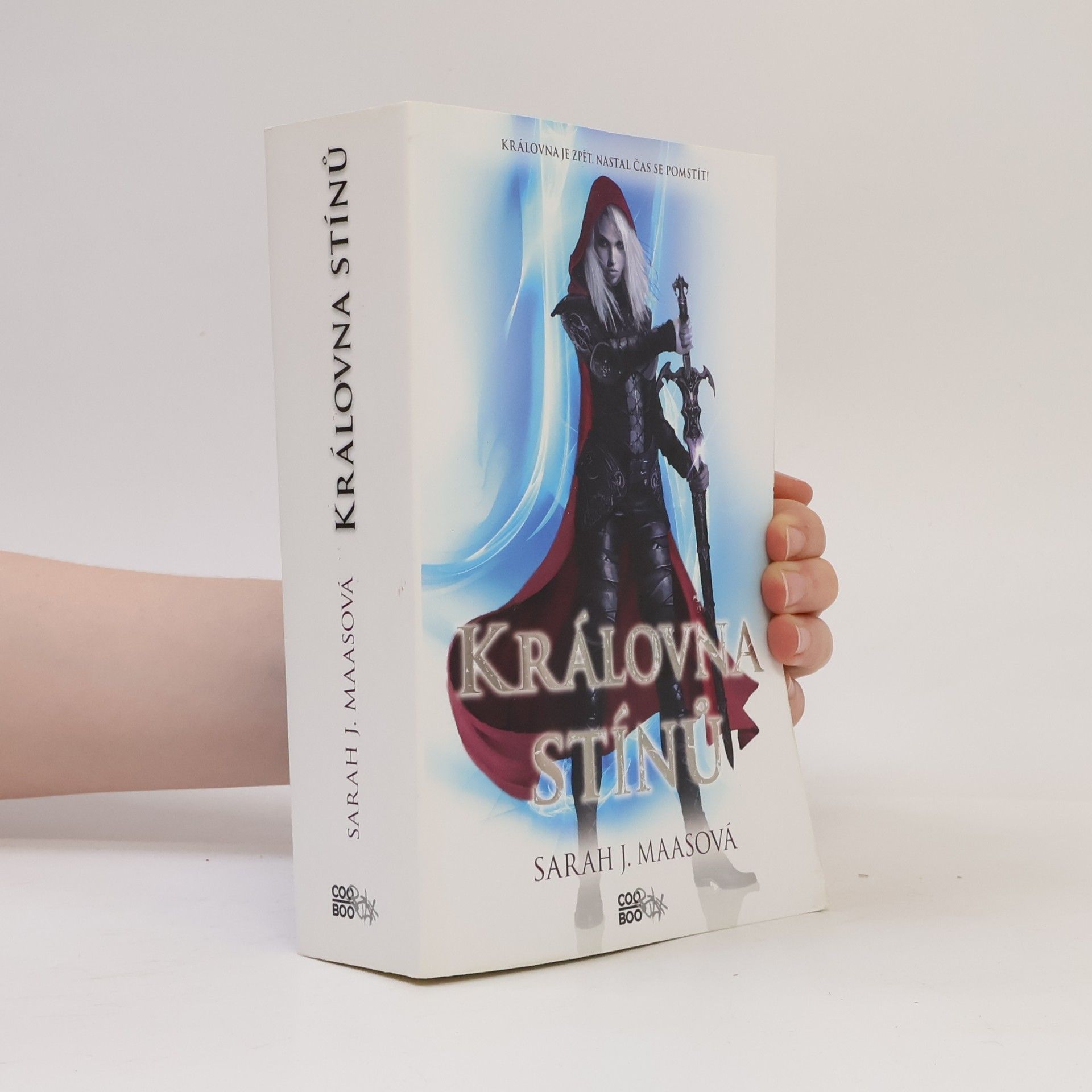 Sarah J. Maas Královna stínů