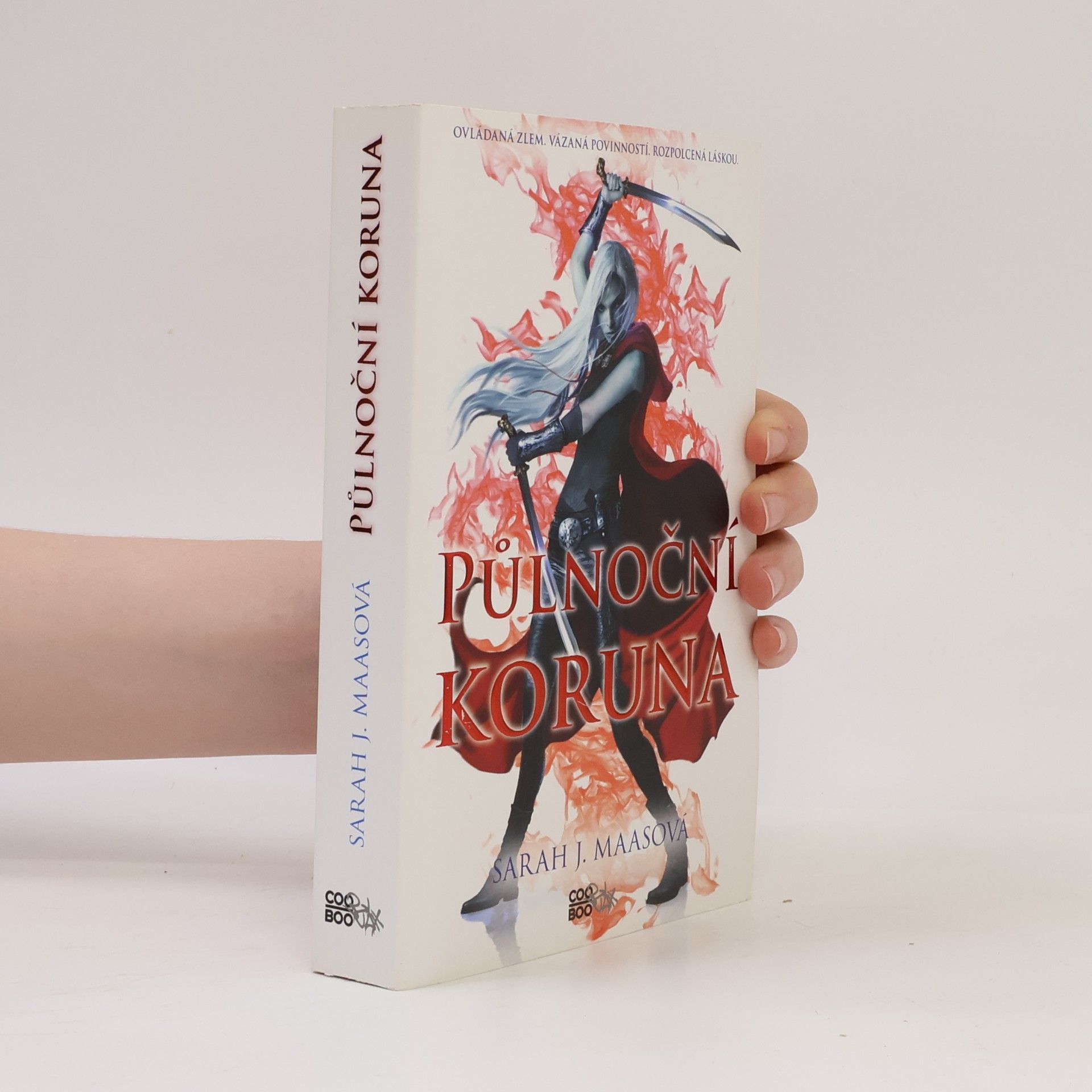 Sarah J. Maas Půlnoční koruna