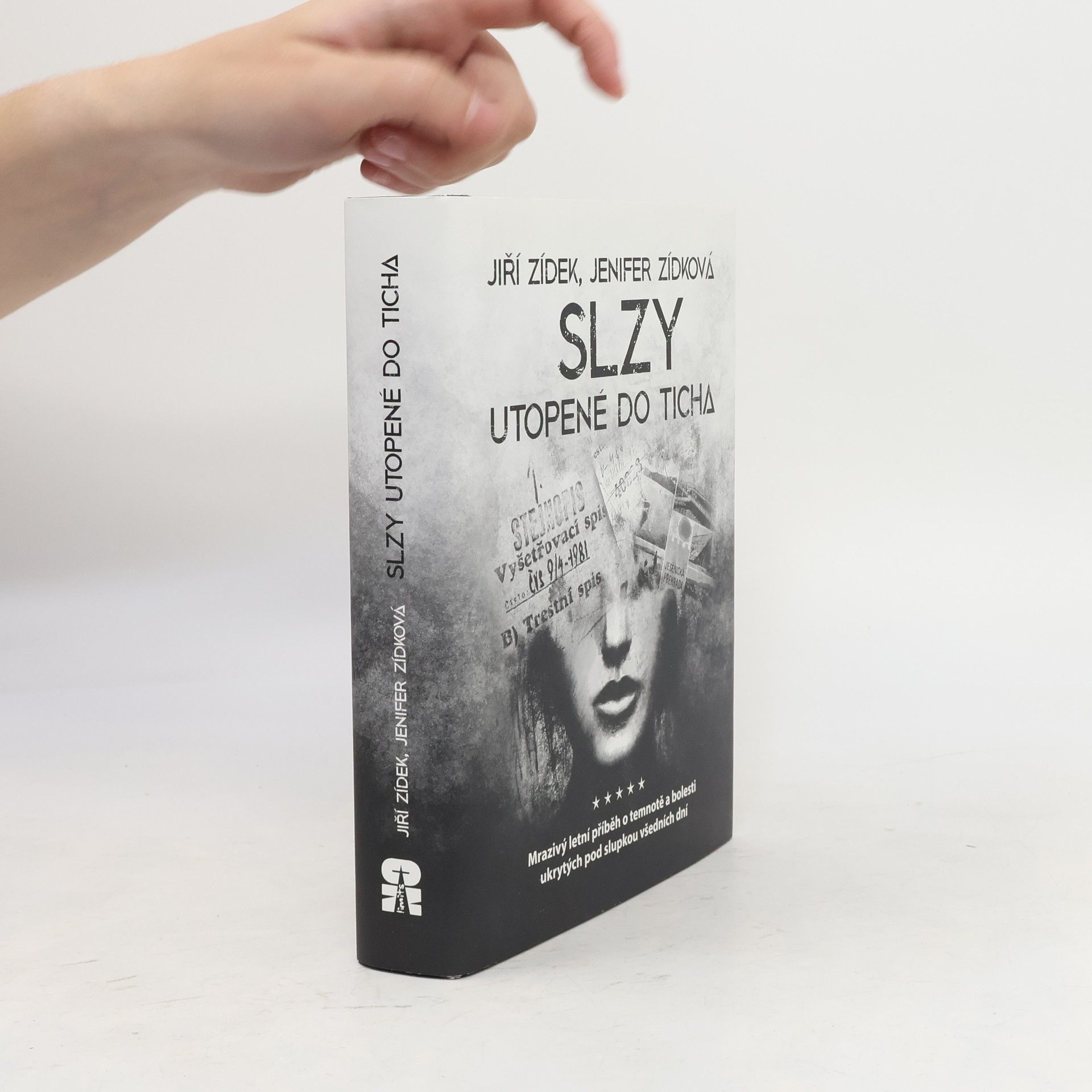 Jenifer Zídková Slzy utopené do ticha