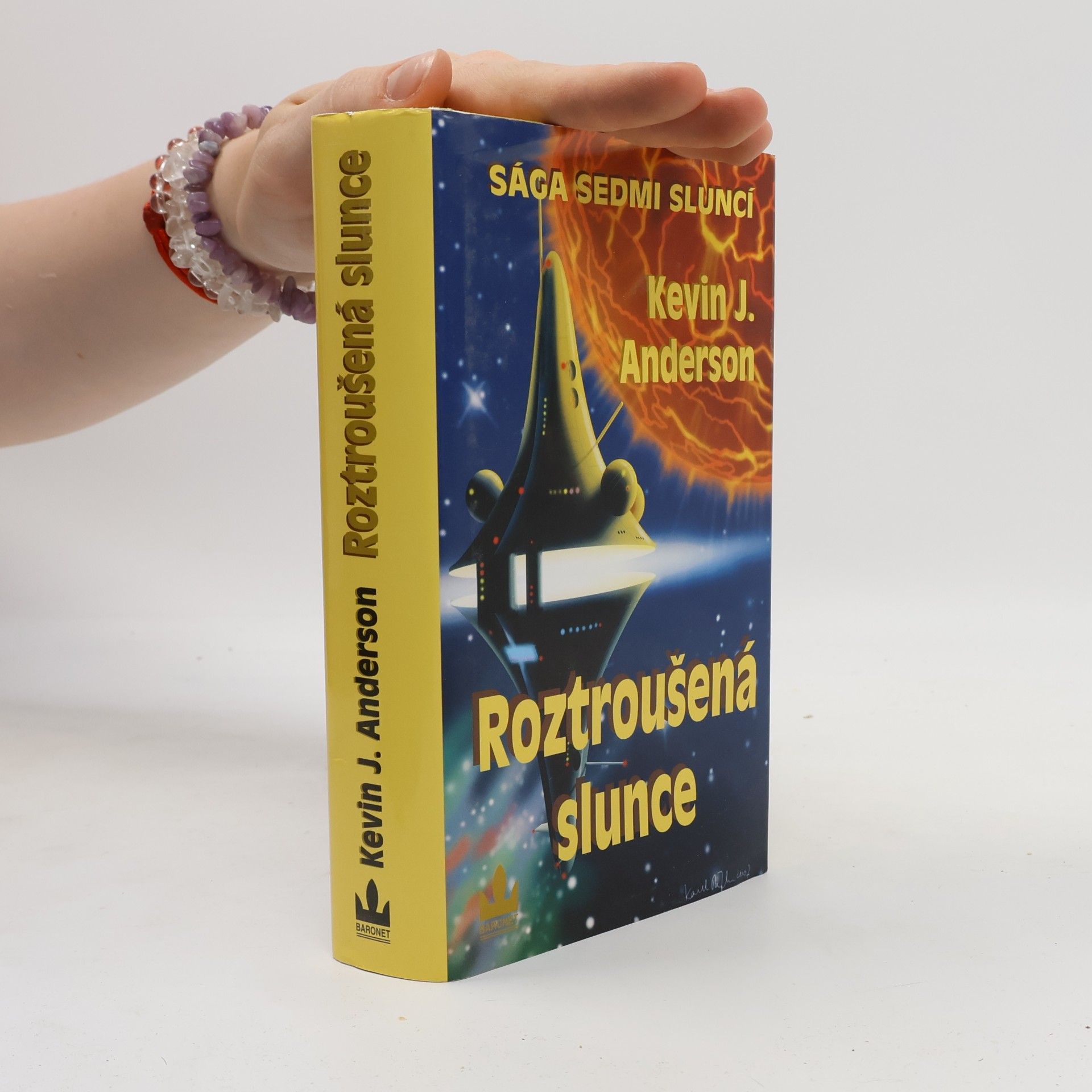 Kevin J. Anderson Roztroušená slunce. Sága sedmi sluncí. Kniha čtvrtá