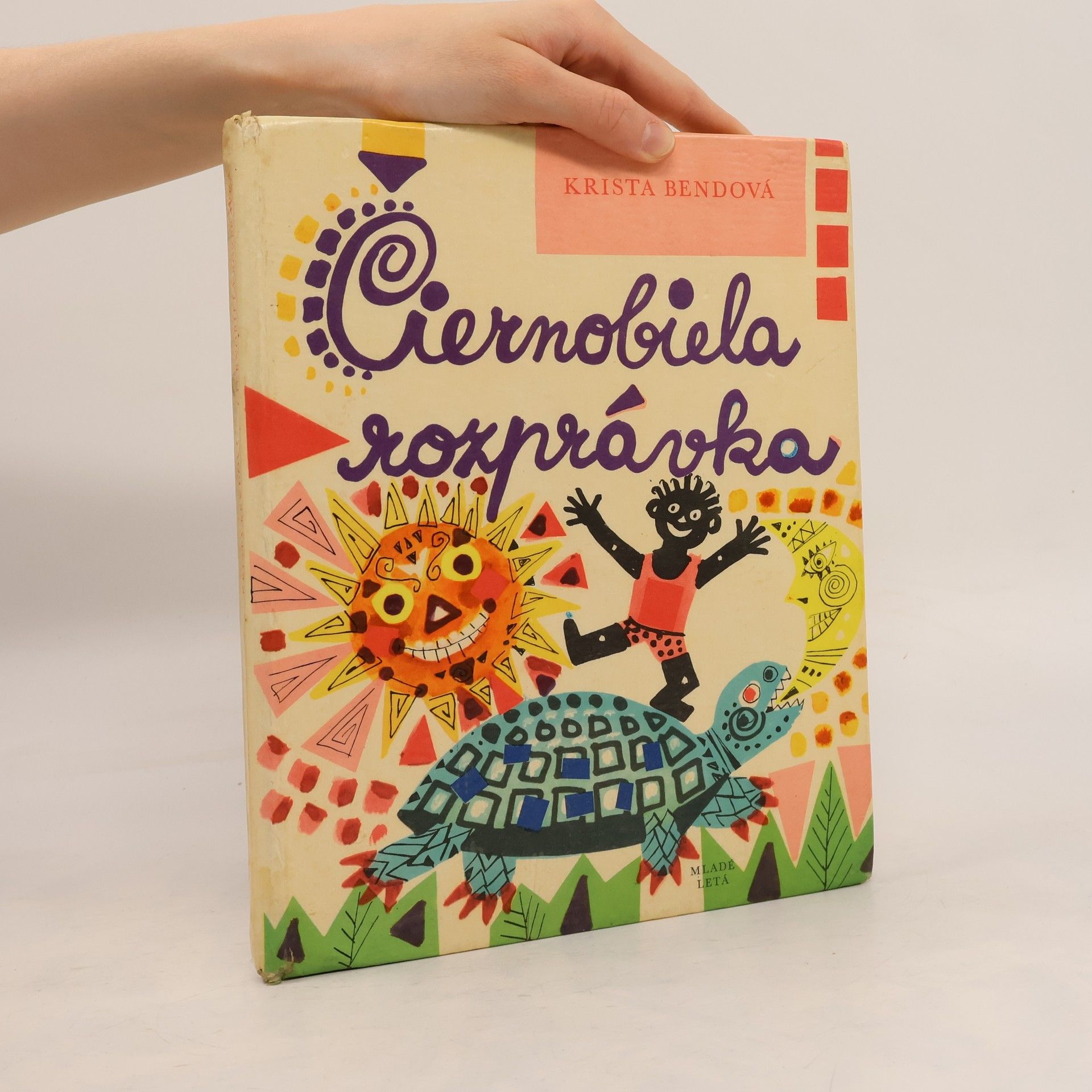 Krista Bendová Čiernobiela rozprávka